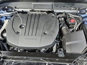 2024 Volvo XC60 Ultimate Dark Theme