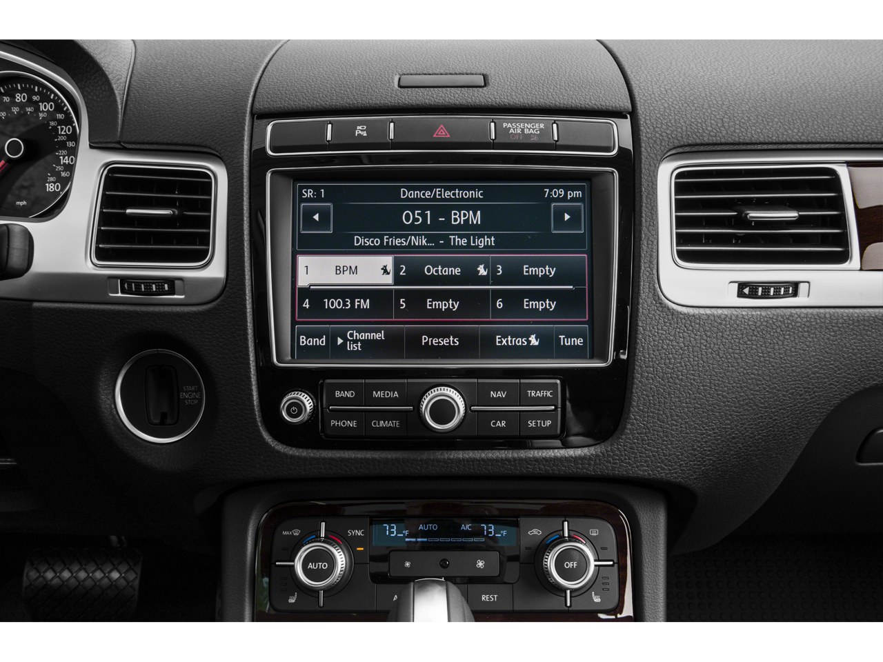 2015 Volkswagen Touareg V6 Lux