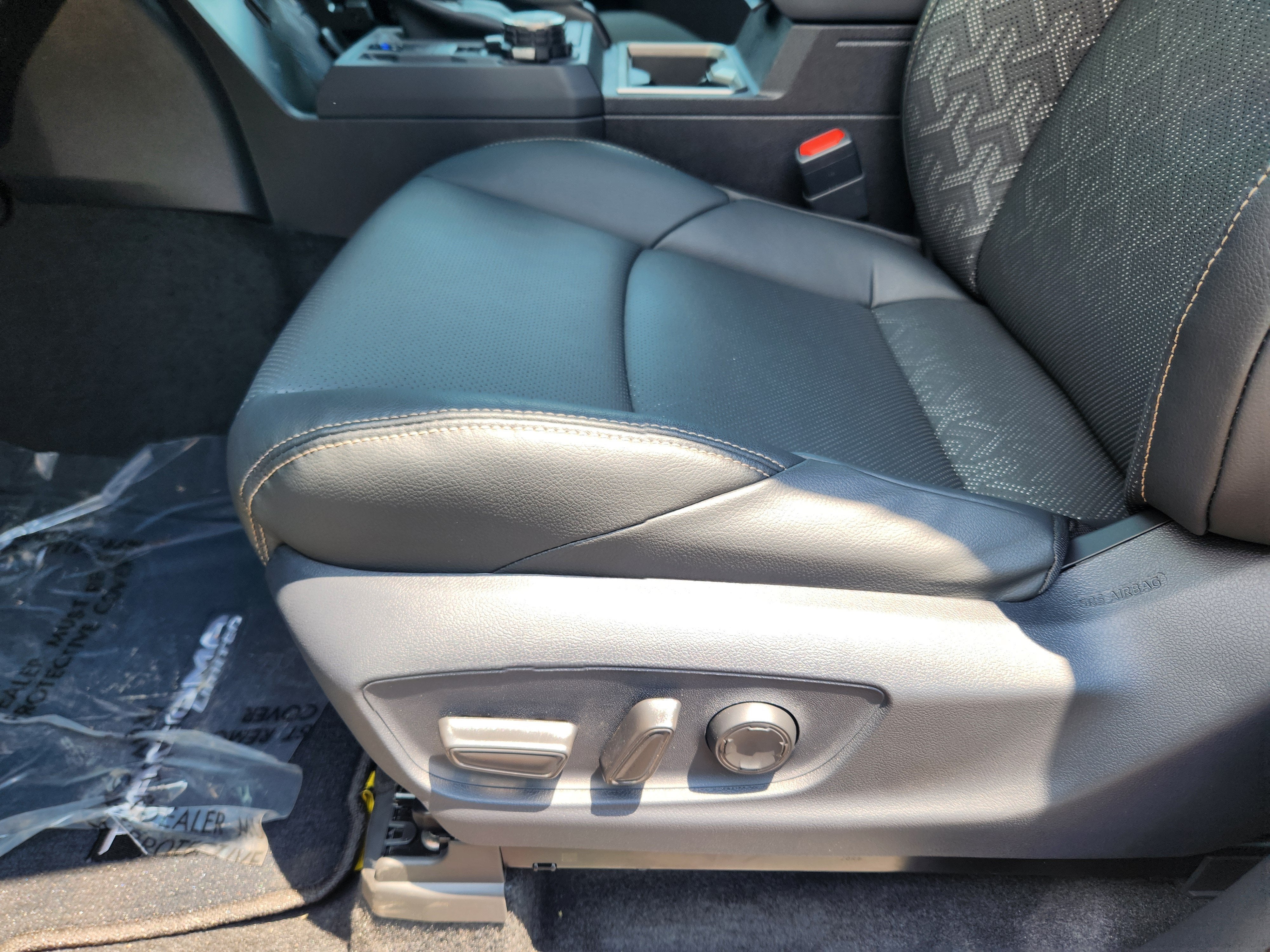 2026 Toyota Tacoma Limited - Photo 10