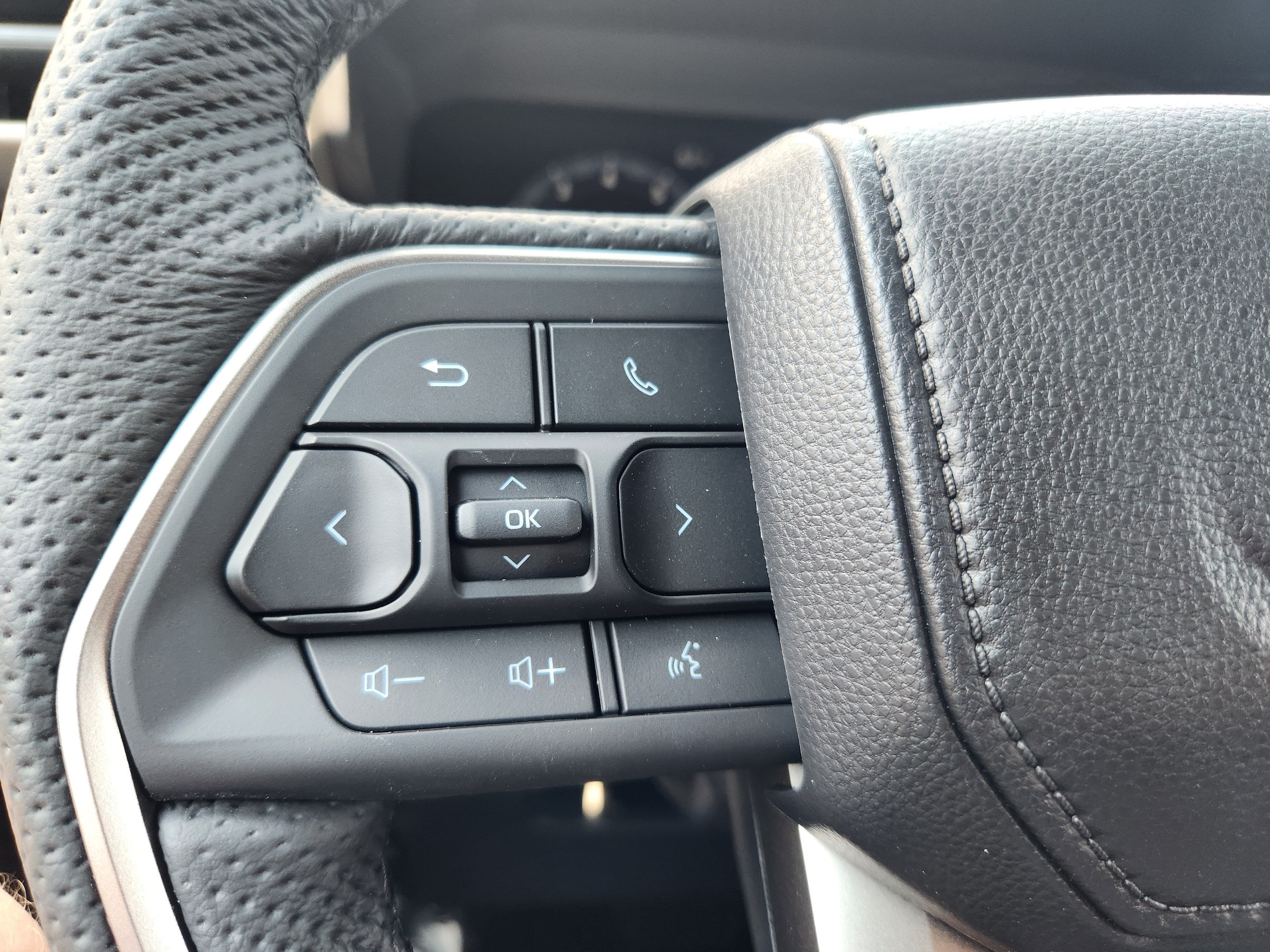 2026 Toyota Tacoma Limited - Photo 13