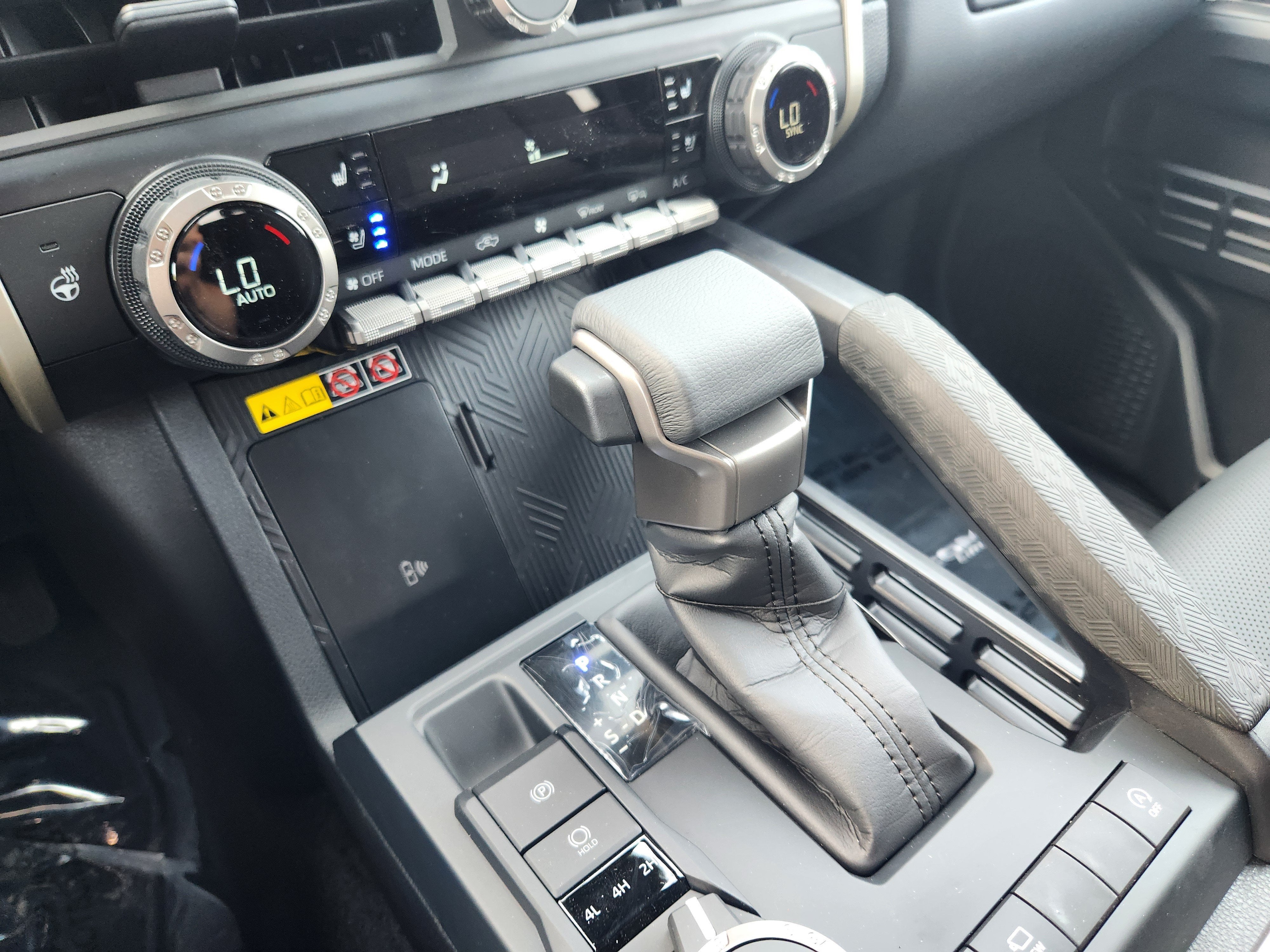 2026 Toyota Tacoma Limited - Photo 15