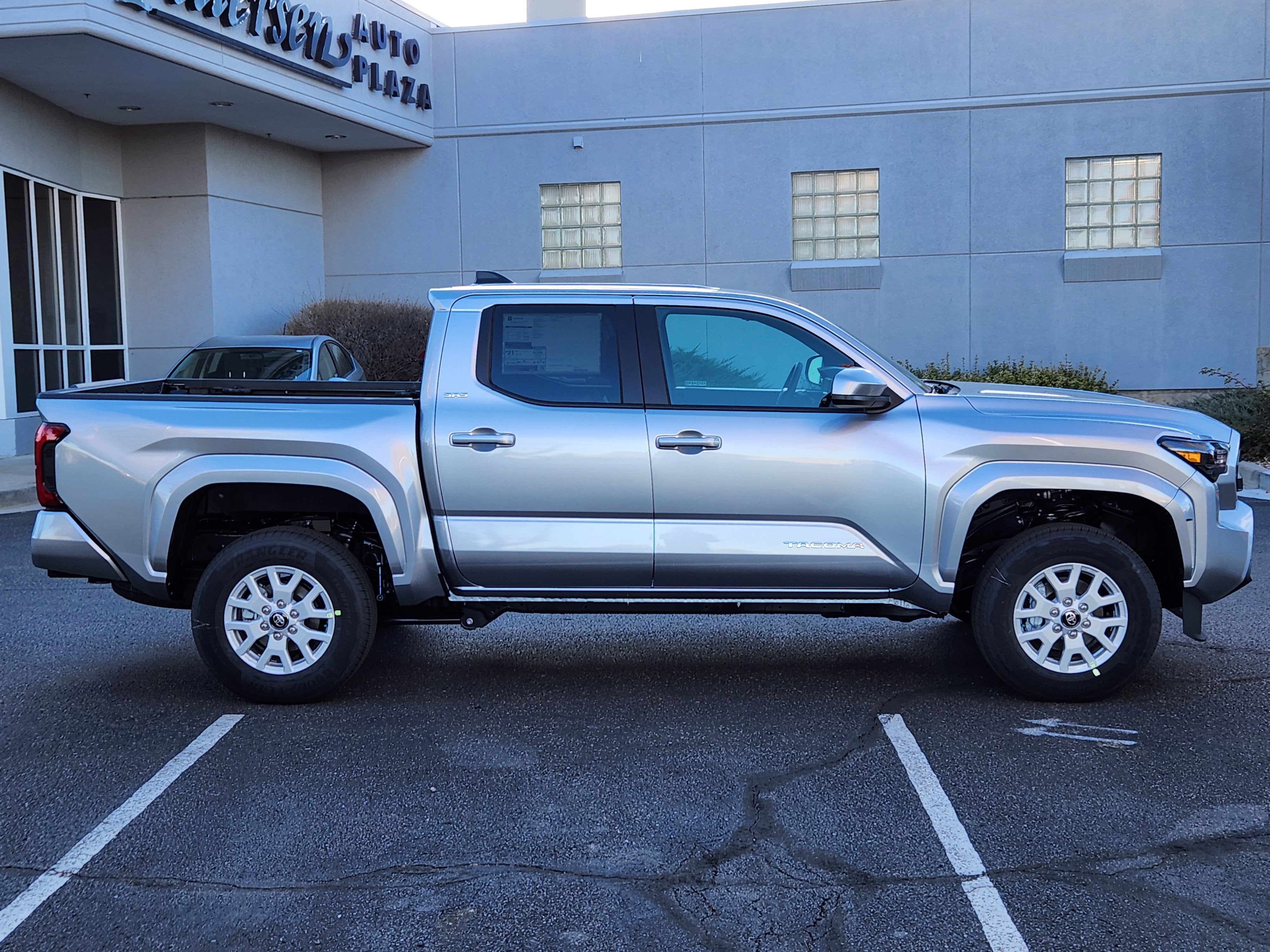 2025 Toyota Tacoma SR5