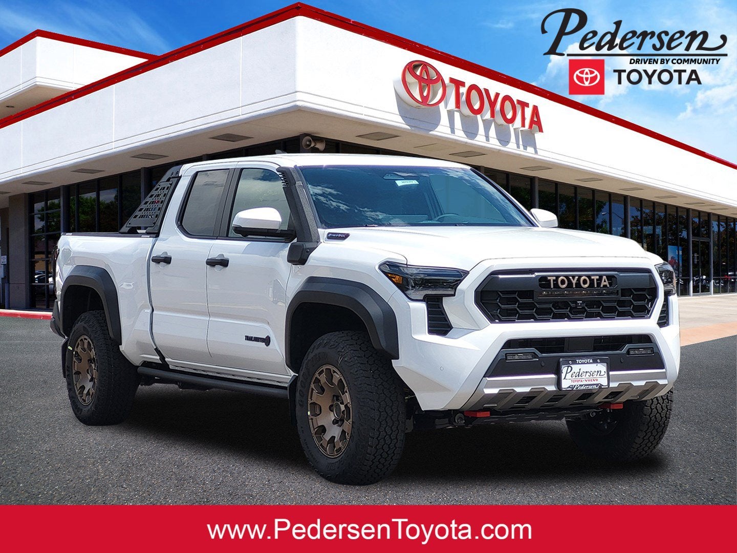 2026 Toyota Tacoma i-FORCE MAX Tacoma Trailhunter