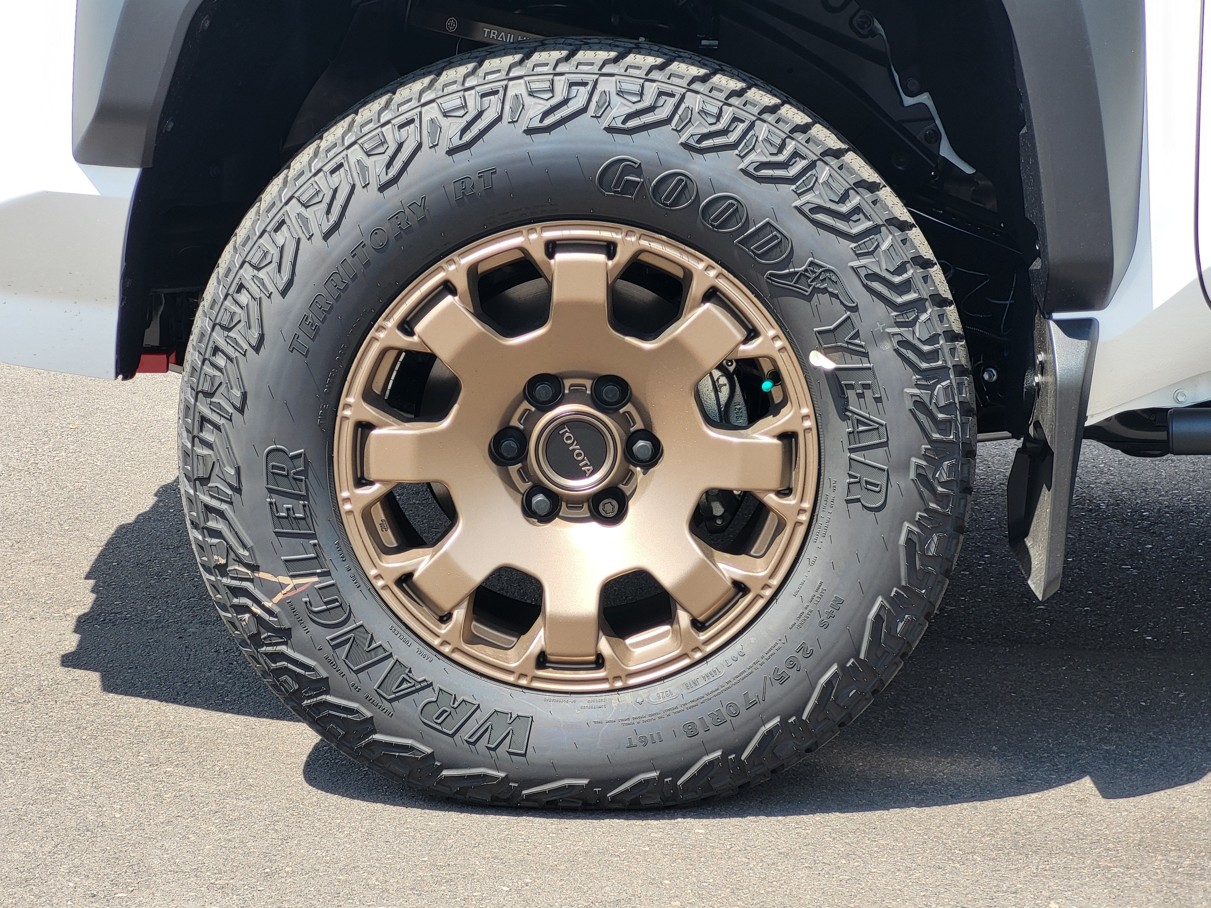 2026 Toyota Tacoma i-FORCE MAX Tacoma Trailhunter