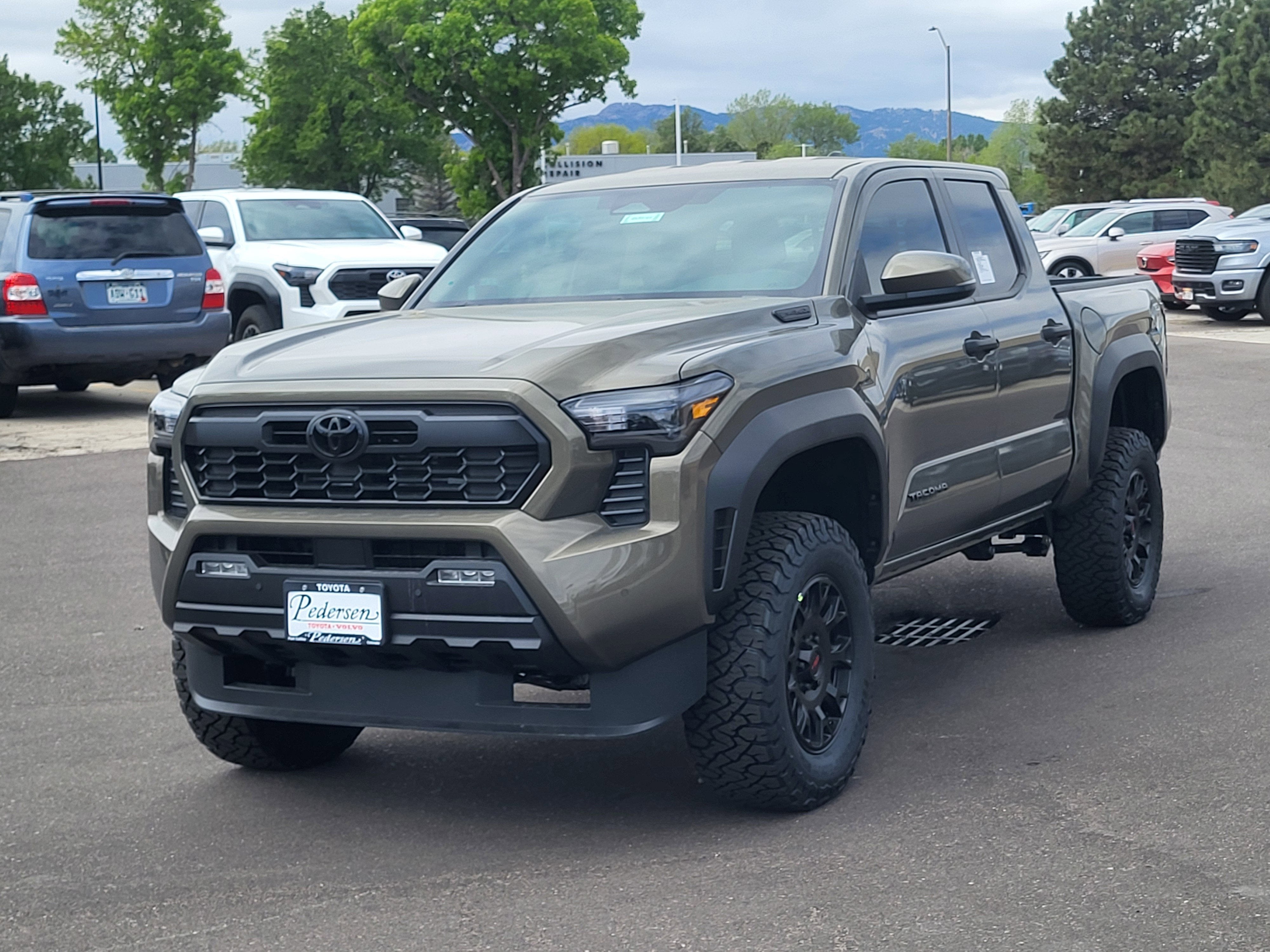 2026 Toyota Tacoma i-FORCE MAX Tacoma TRD Off-Road