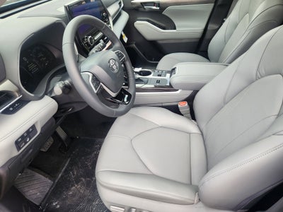 2026 Toyota Highlander Hybrid Limited