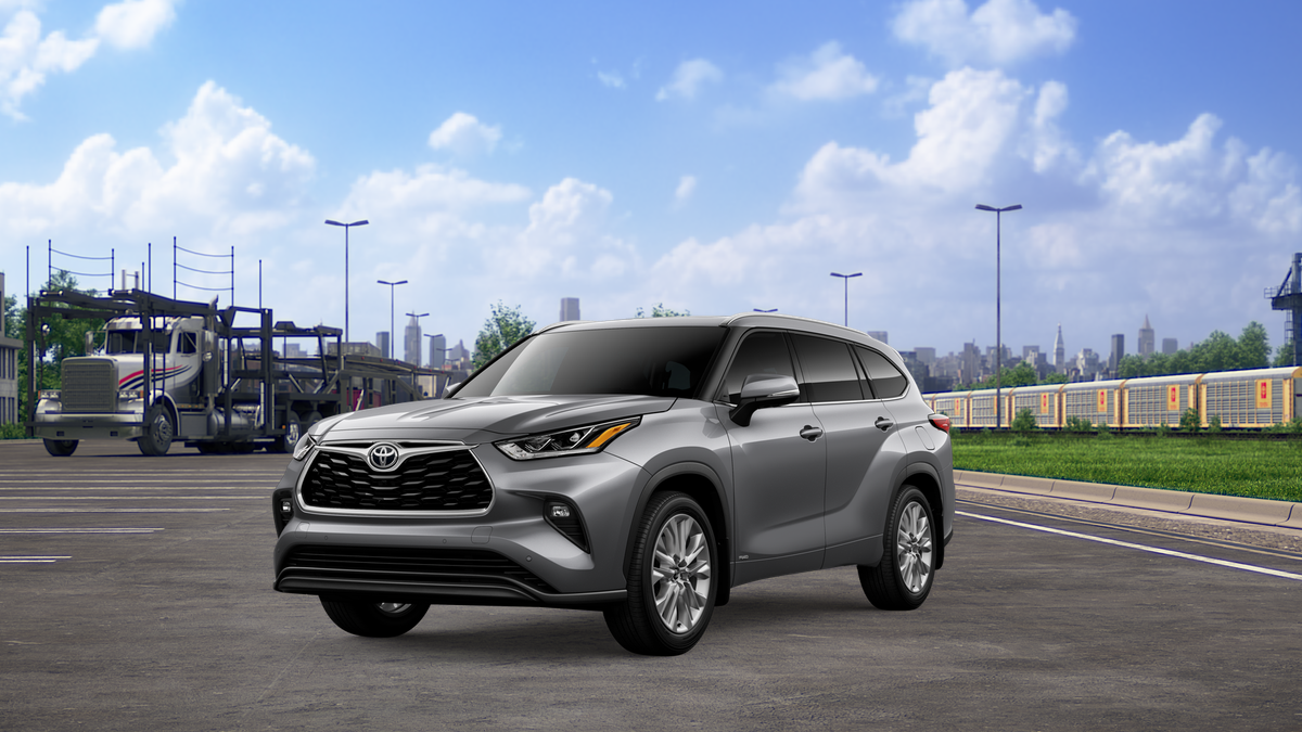 2026 Toyota Highlander Hybrid Limited AWD's photo