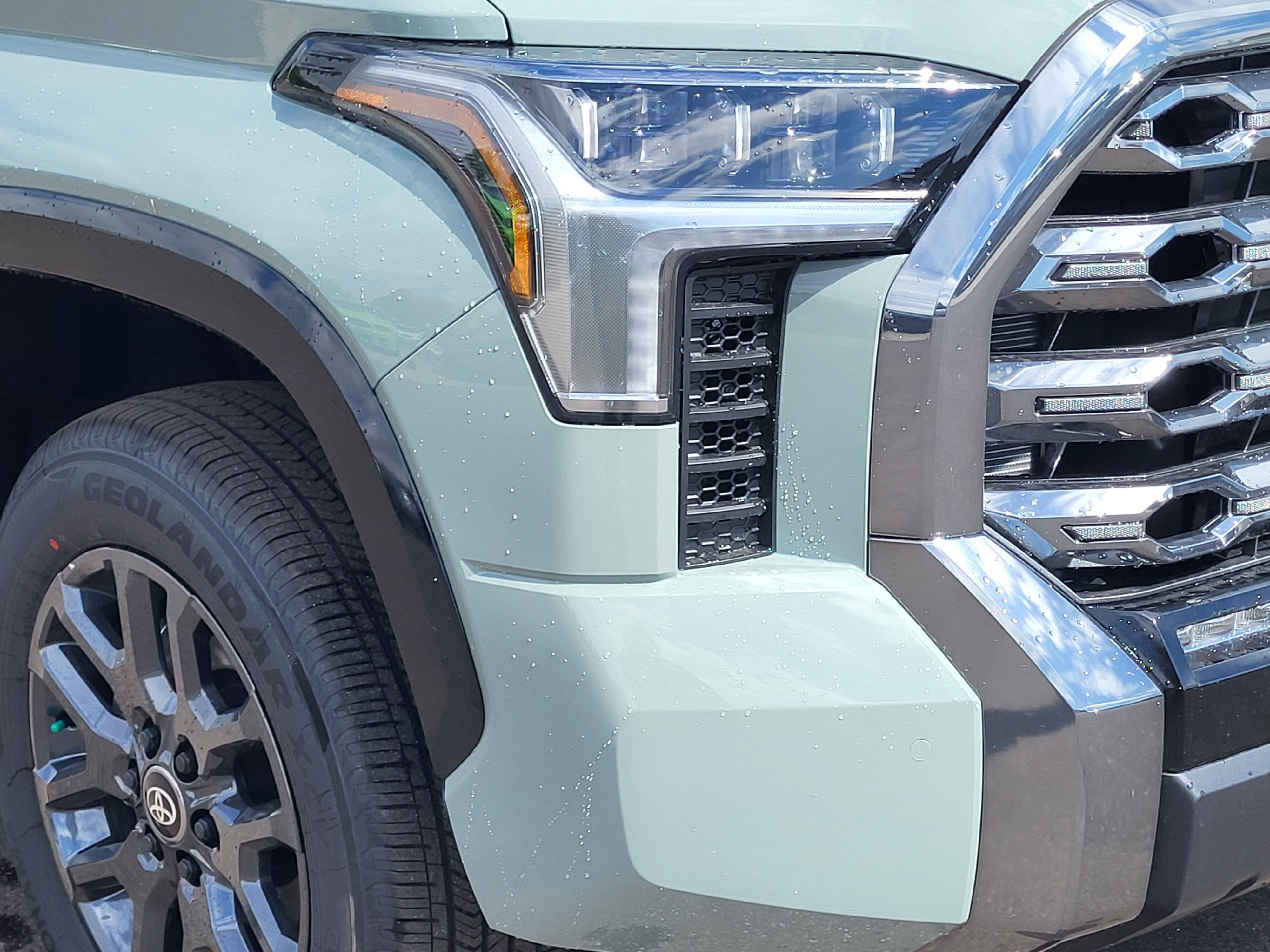 2026 Toyota Tundra i-FORCE MAX Tundra Platinum