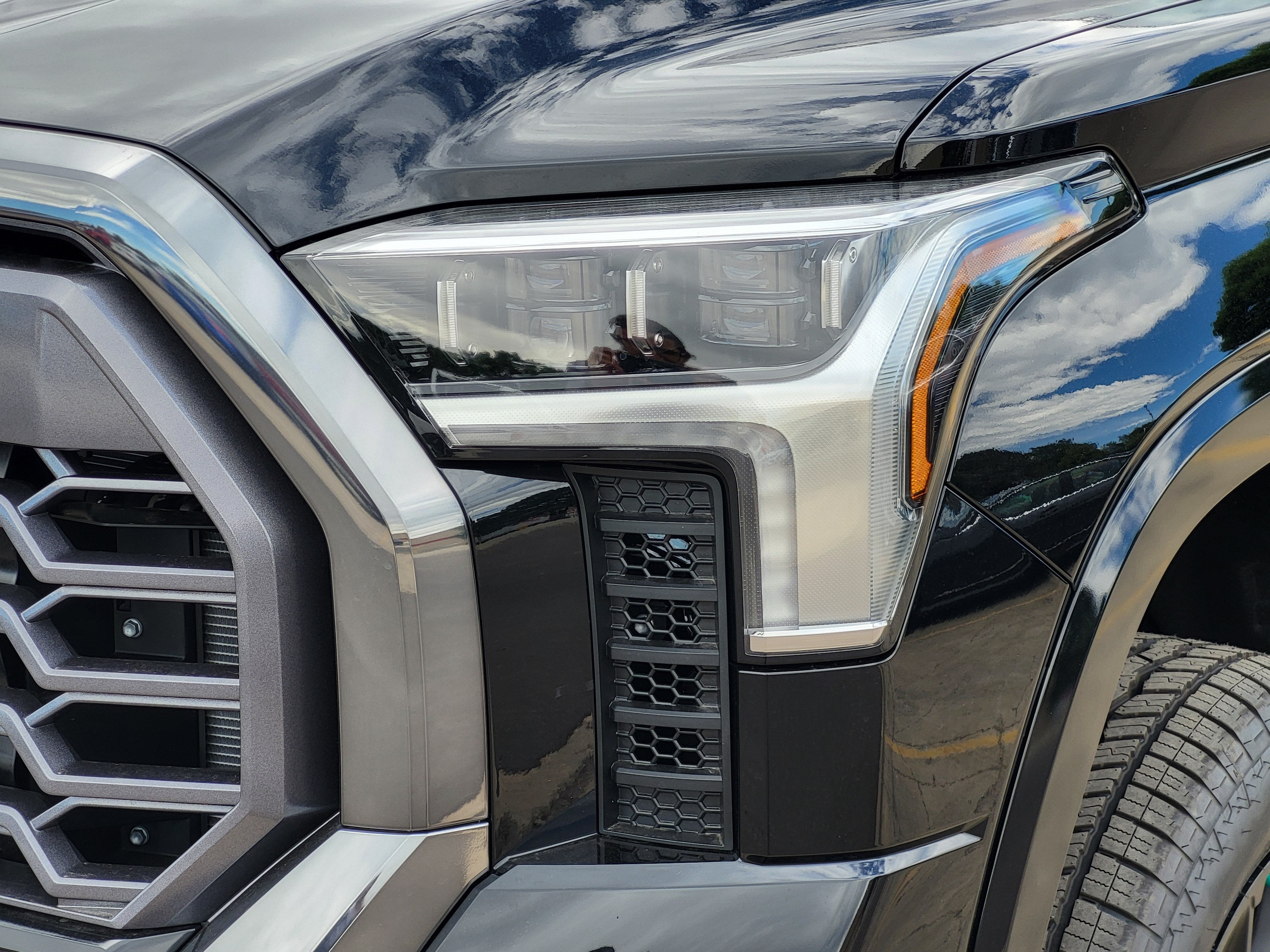 2026 Toyota Tundra i-FORCE MAX Tundra Platinum