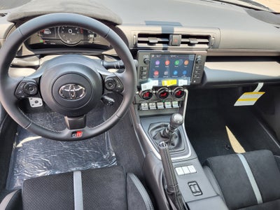 2026 Toyota GR86 Premium MT