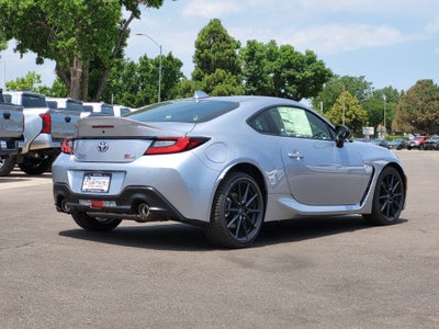 2026 Toyota GR86 Premium MT