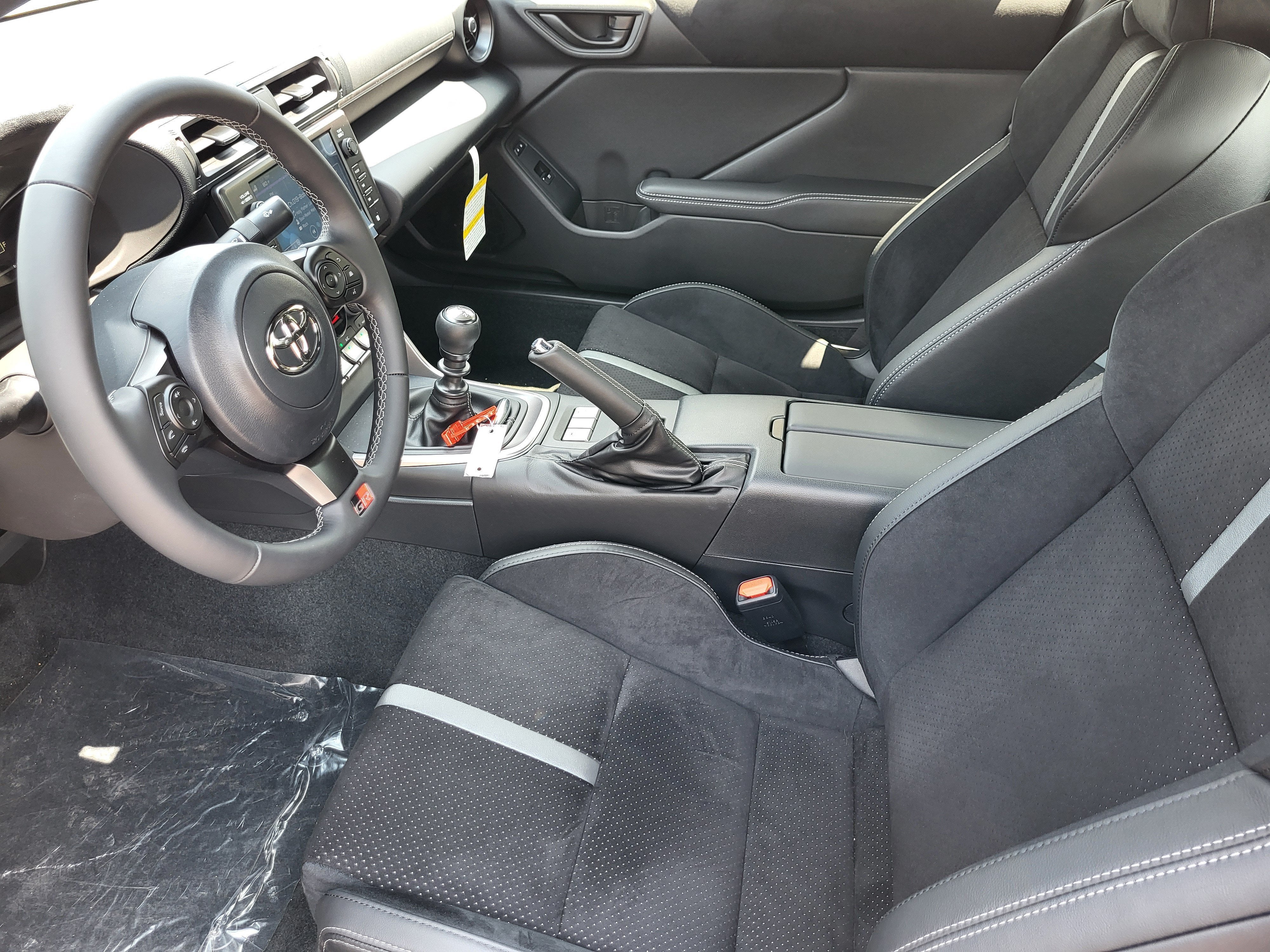 2026 Toyota GR86 Premium MT