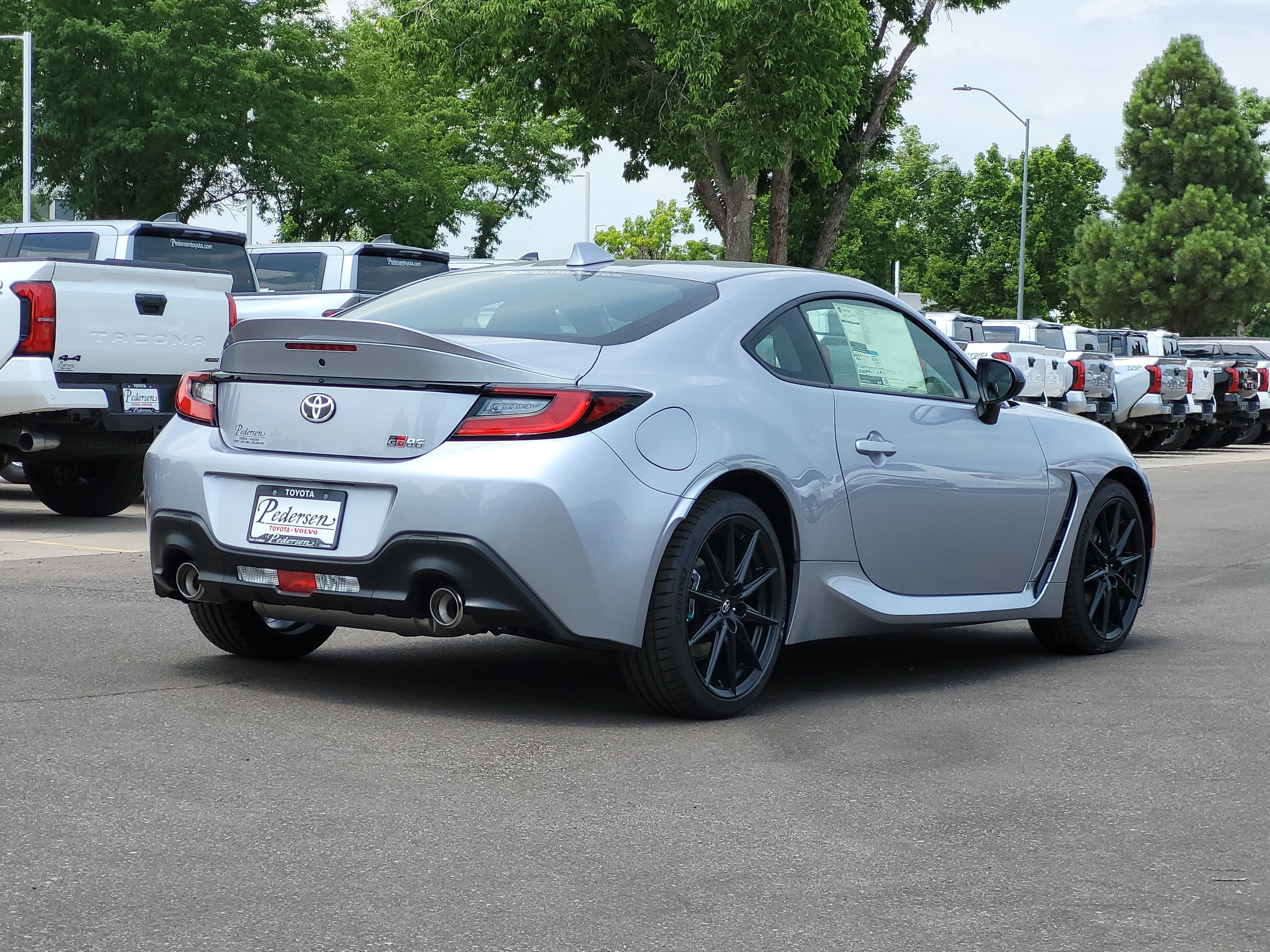 2026 Toyota GR86 Premium MT