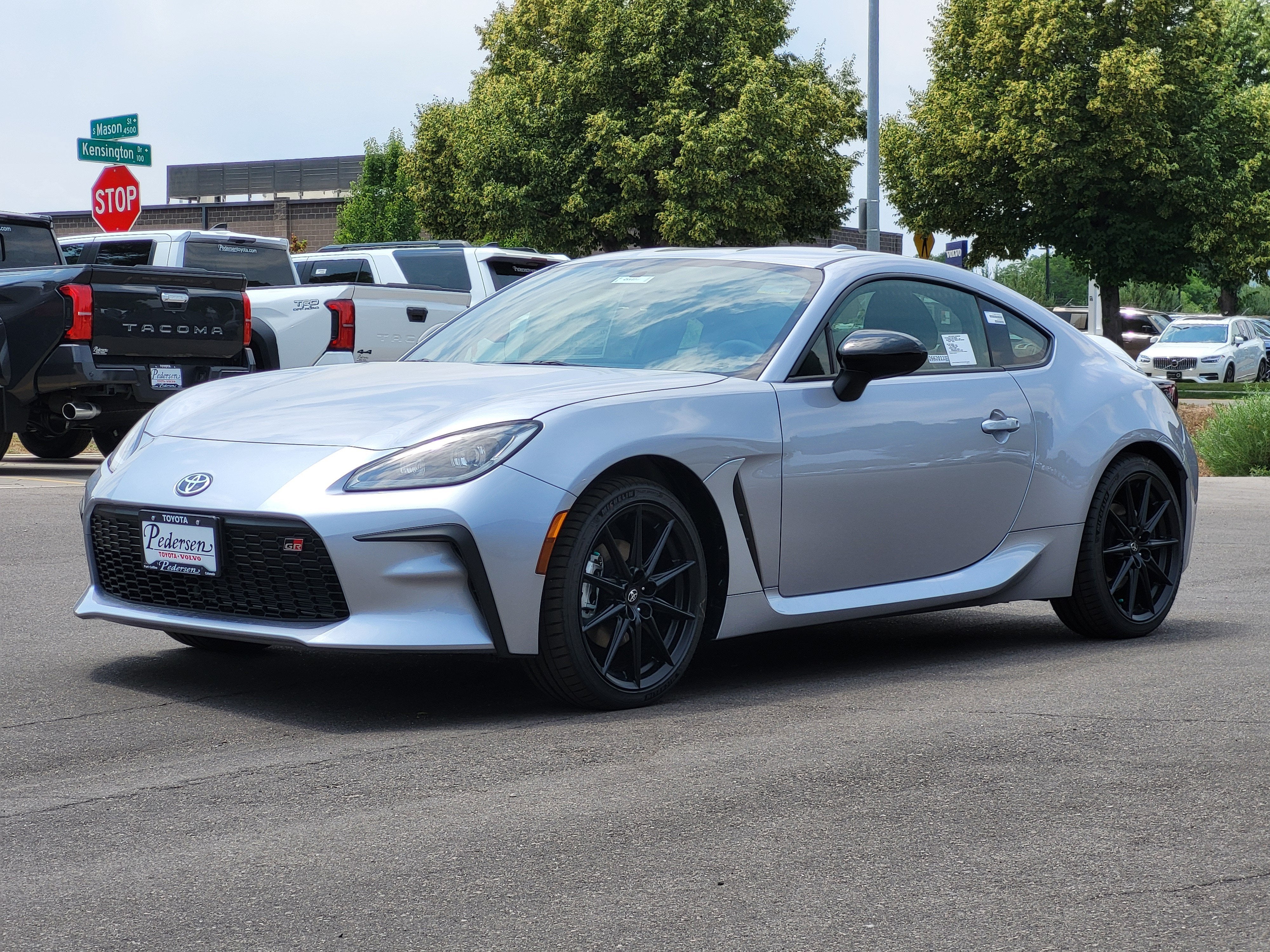 2026 Toyota GR86 Premium MT