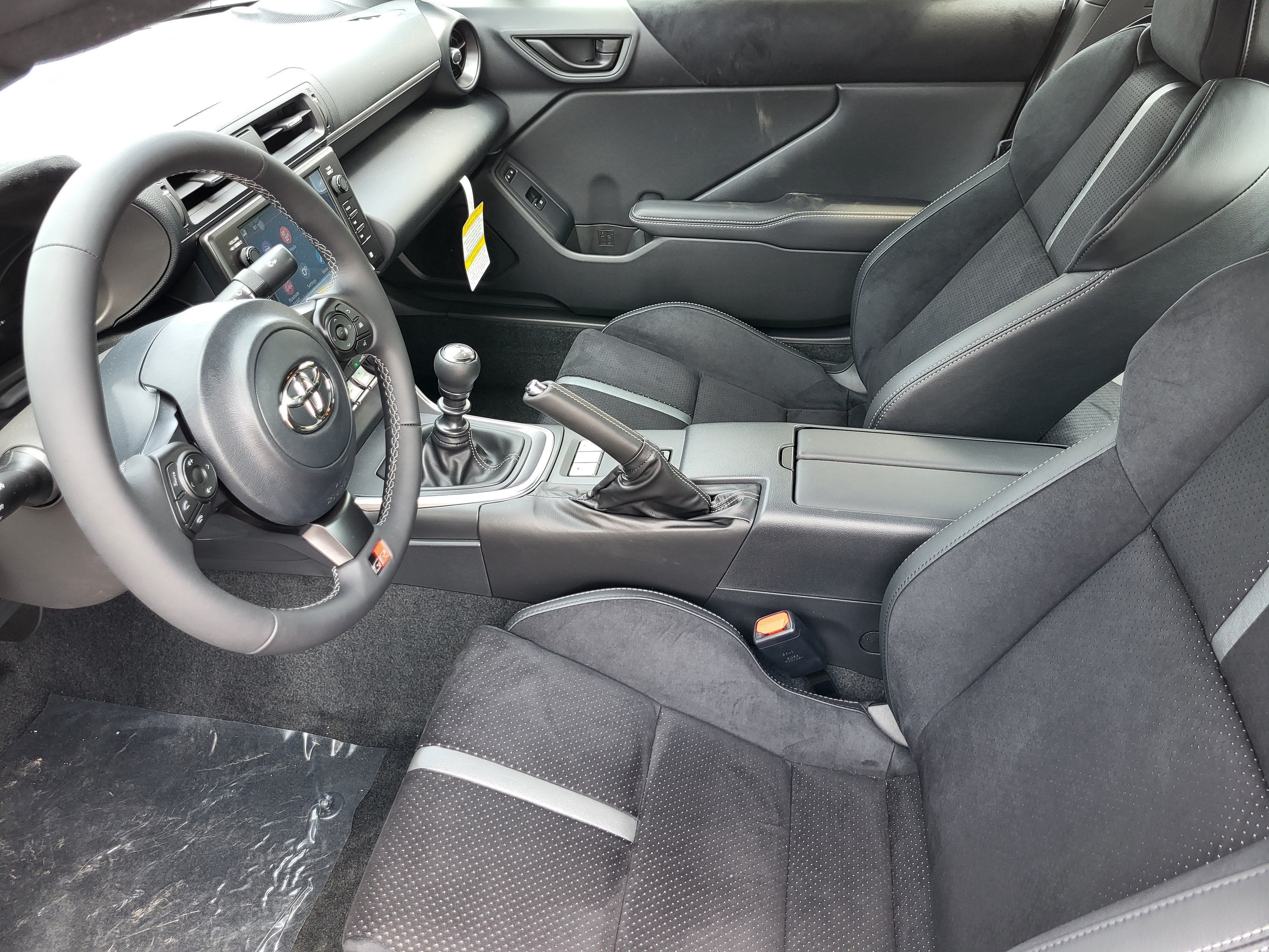 2026 Toyota GR86 Premium MT