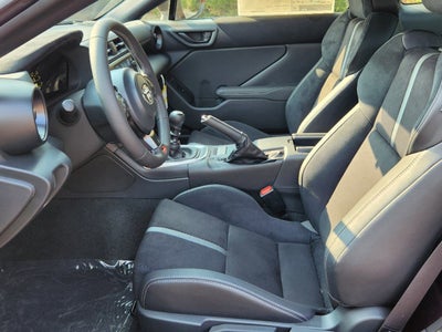 2026 Toyota GR86 Premium MT