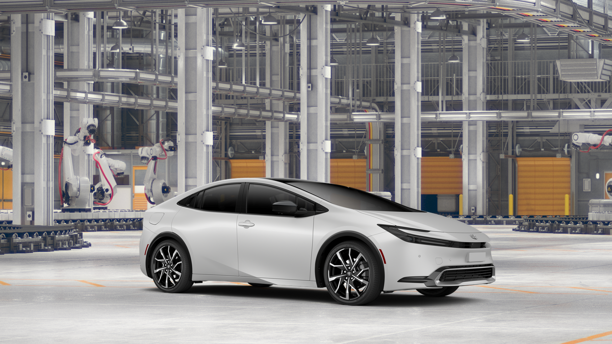 2027 Toyota Prius Plug-in Hybrid XSE Premium