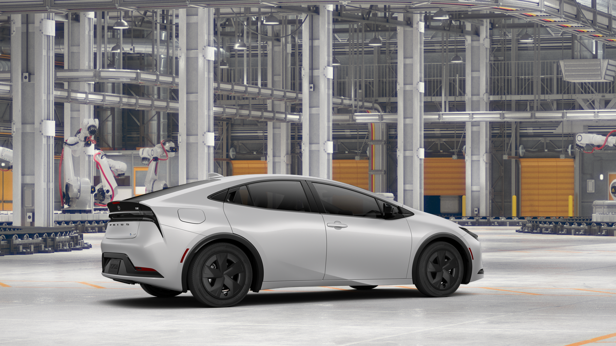 2027 Toyota Prius Plug-in Hybrid SE