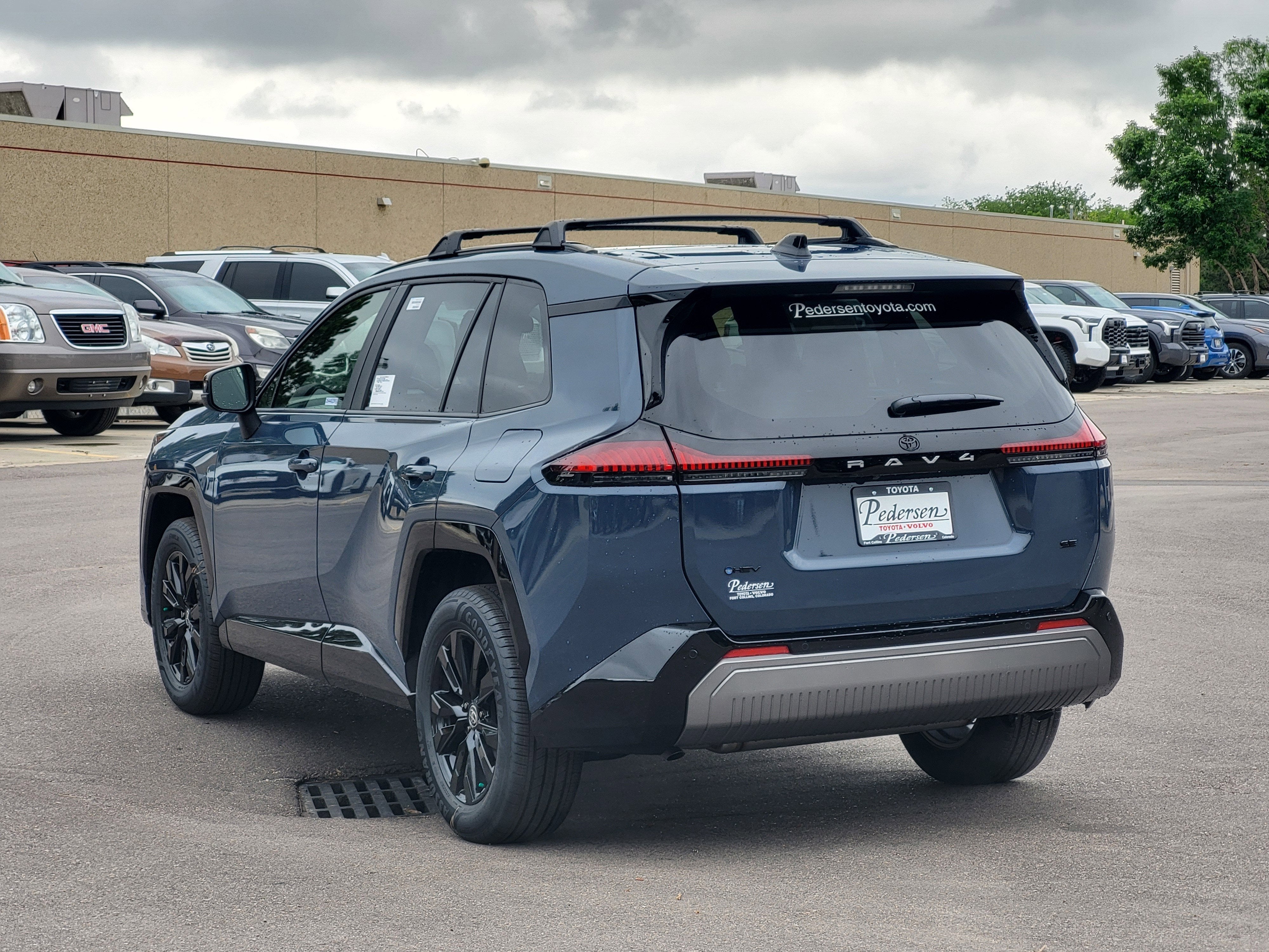 2026 Toyota RAV4 SE
