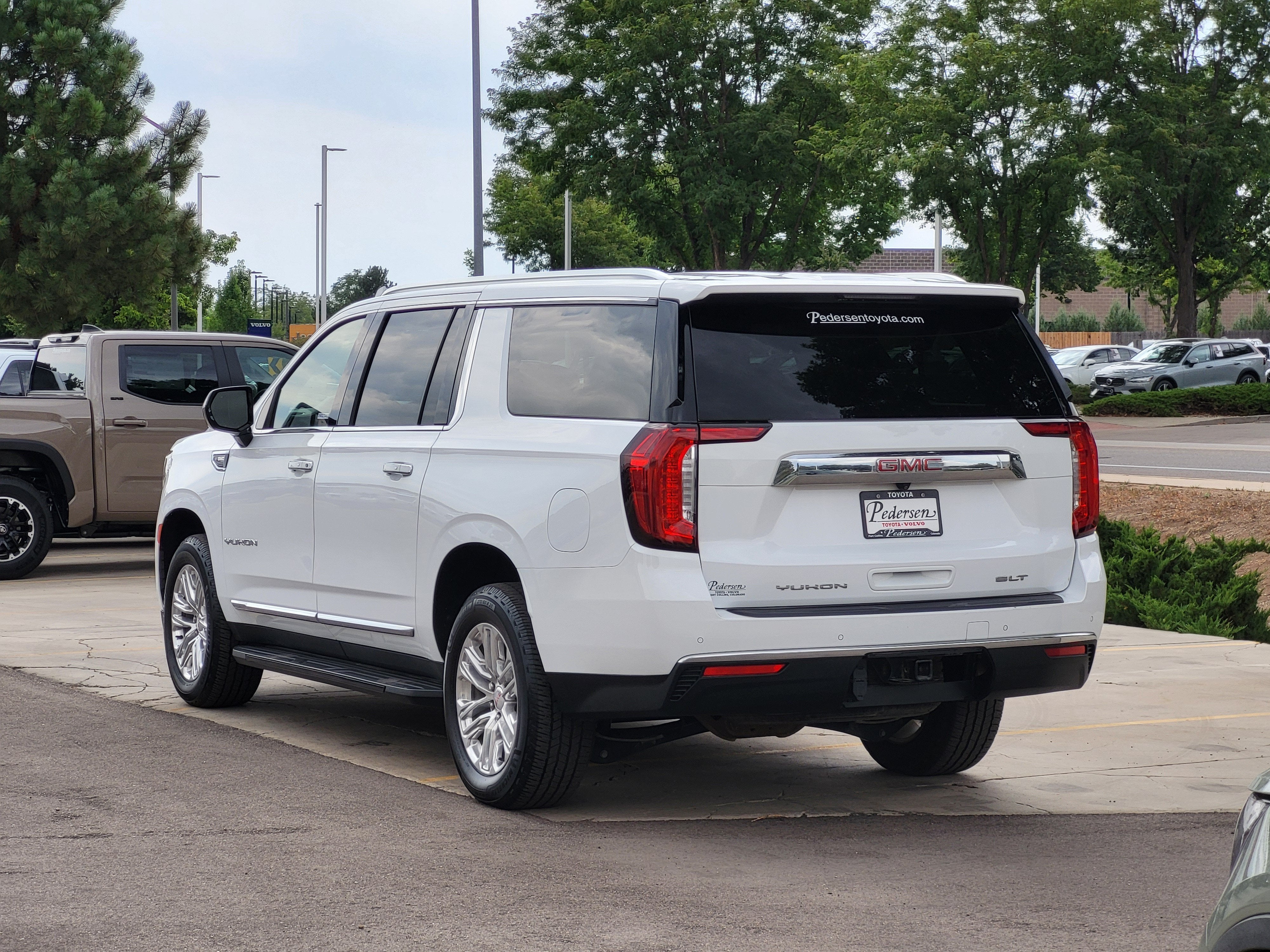 2023 GMC Yukon XL SLT