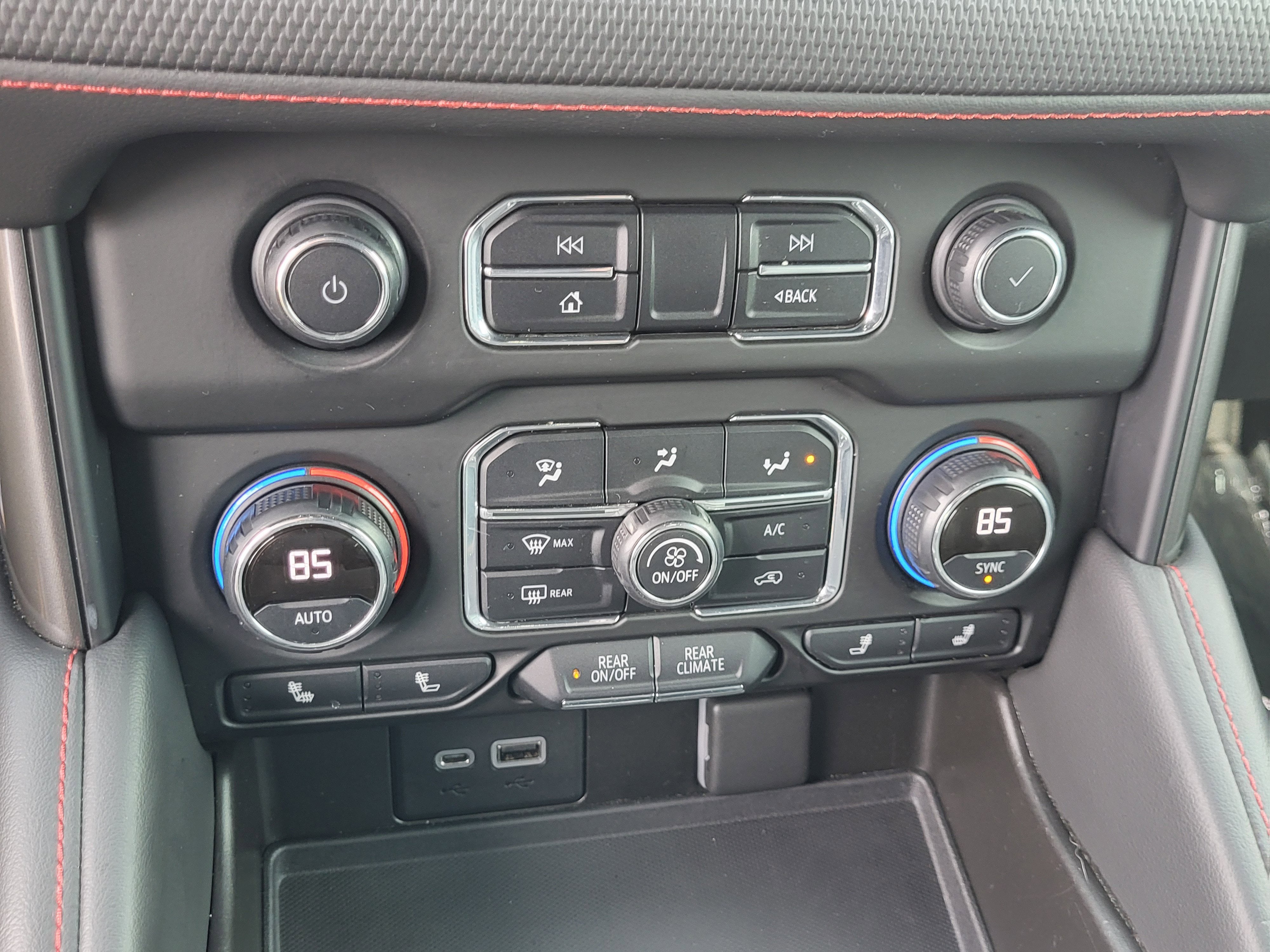 2021 Chevrolet Suburban RST