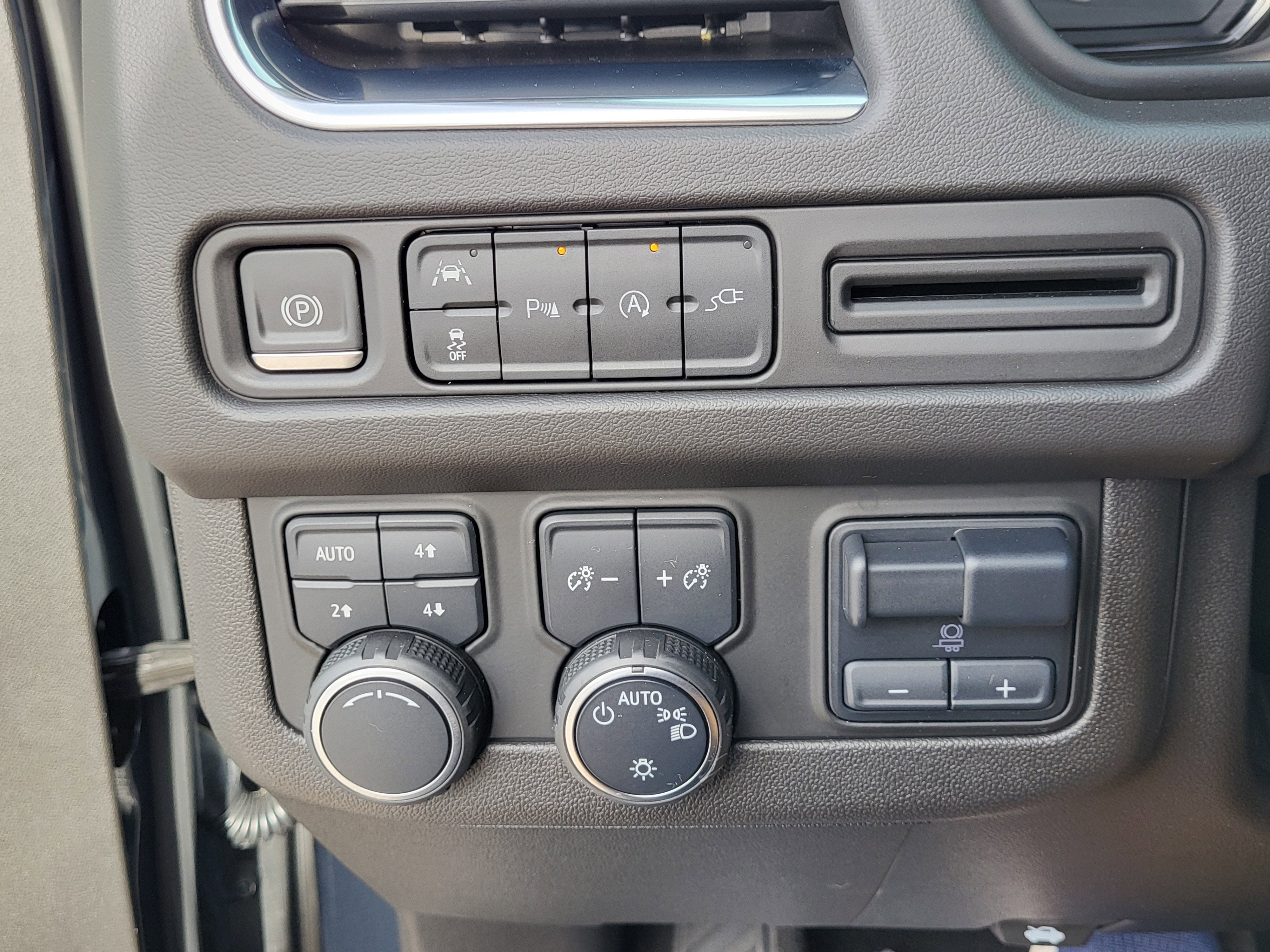 2021 Chevrolet Suburban RST