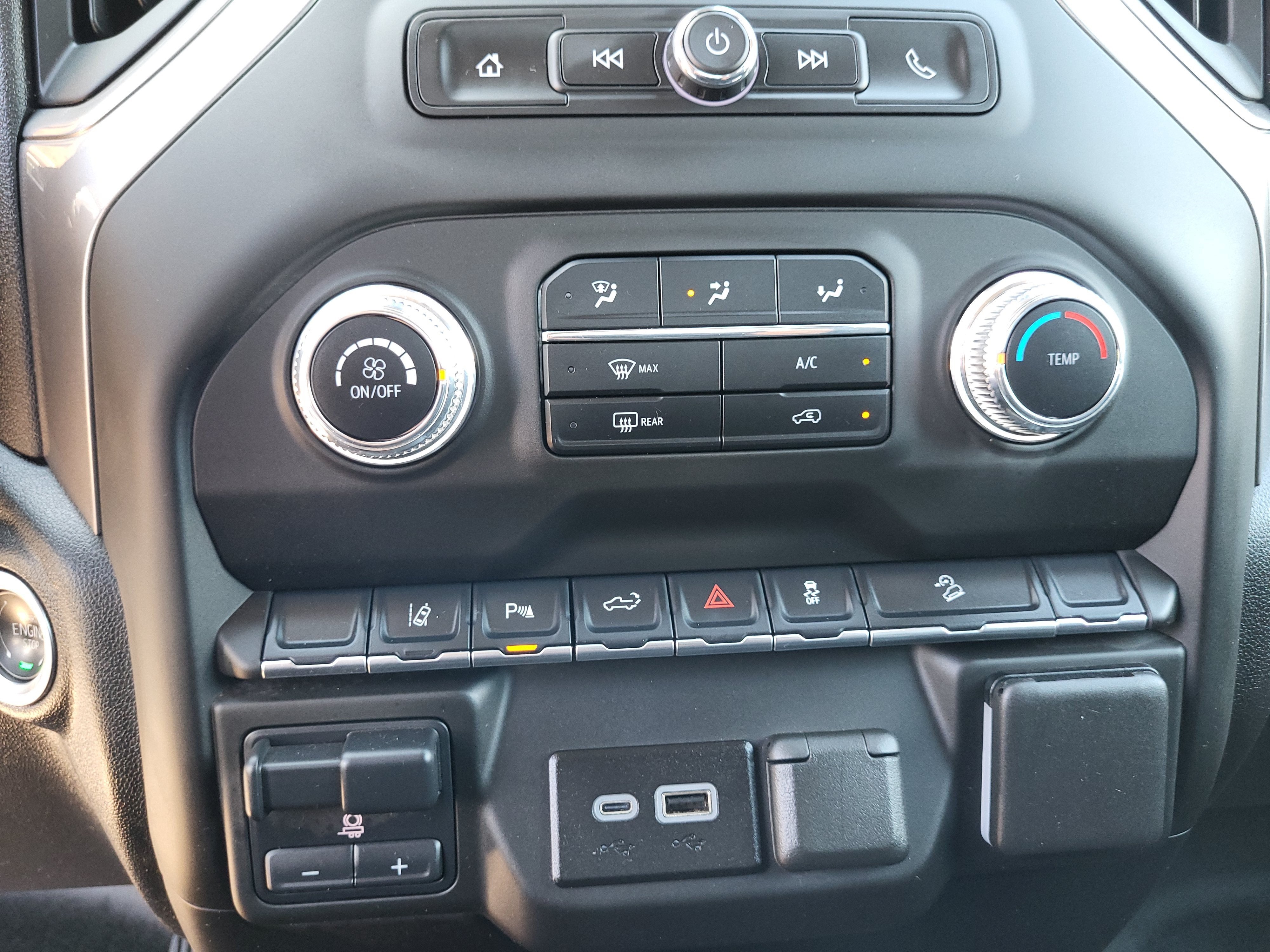 2025 GMC Sierra 2500HD Pro