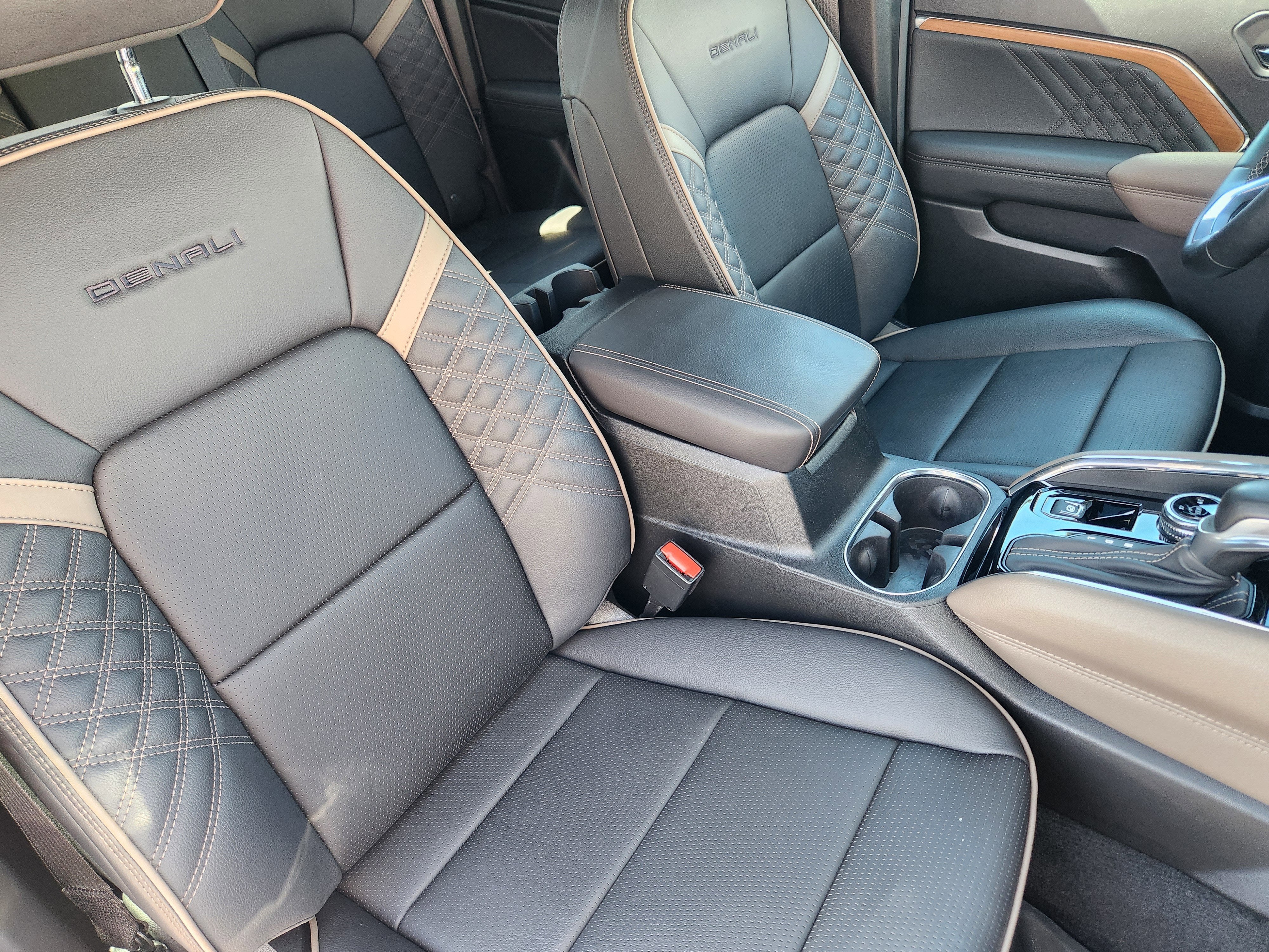 2024 GMC Canyon Denali