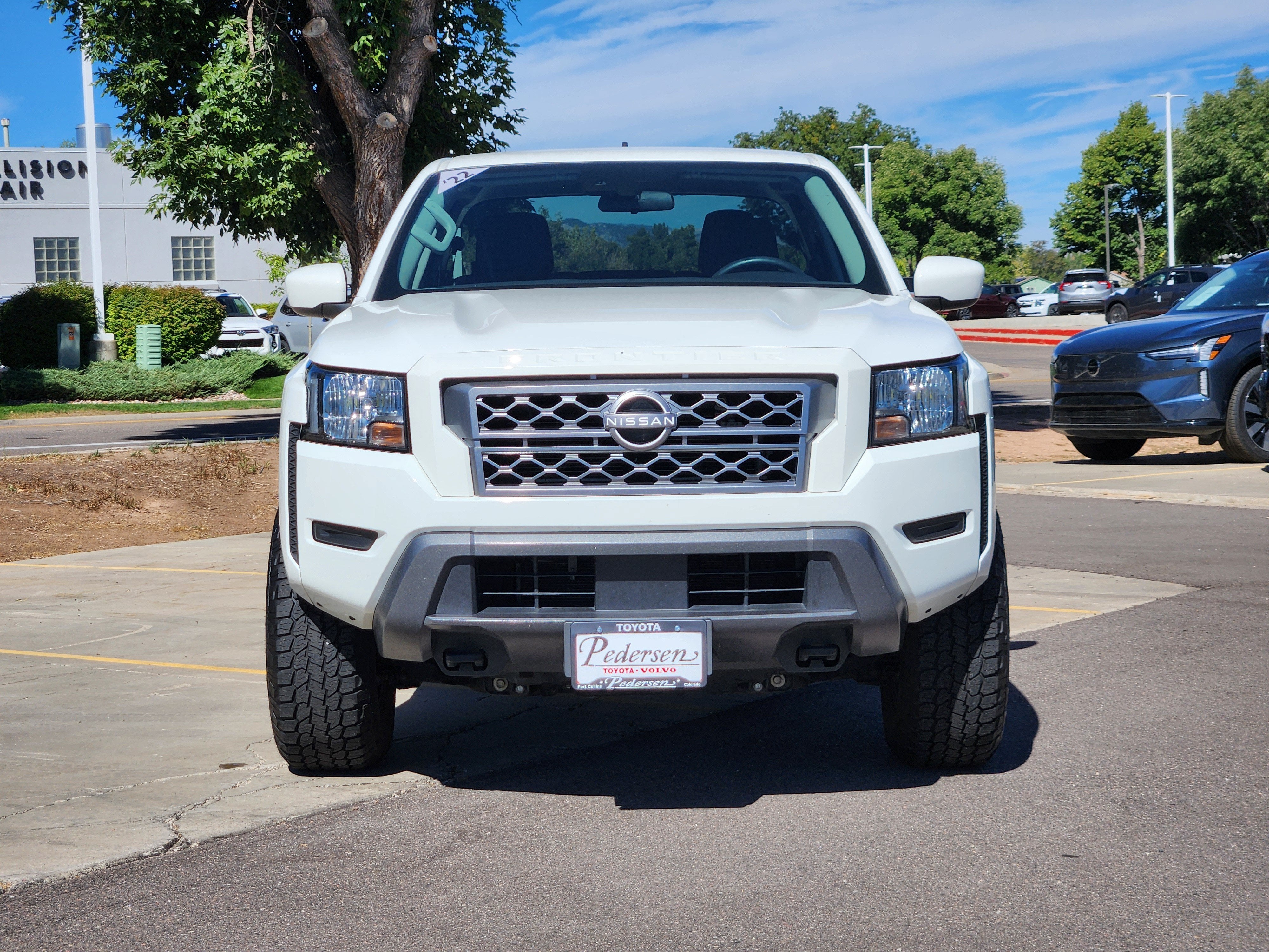 2022 Nissan Frontier SV