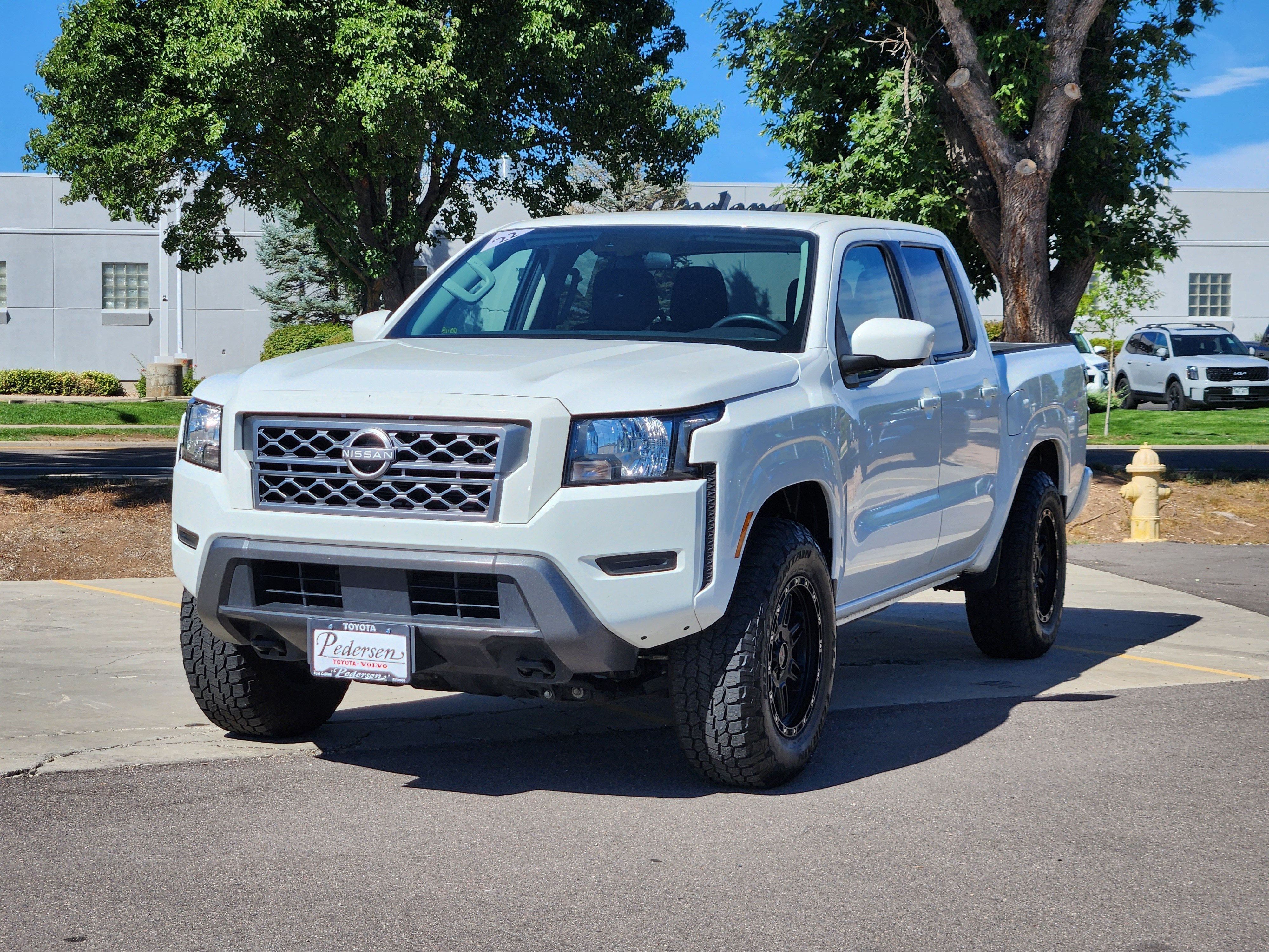 2022 Nissan Frontier SV