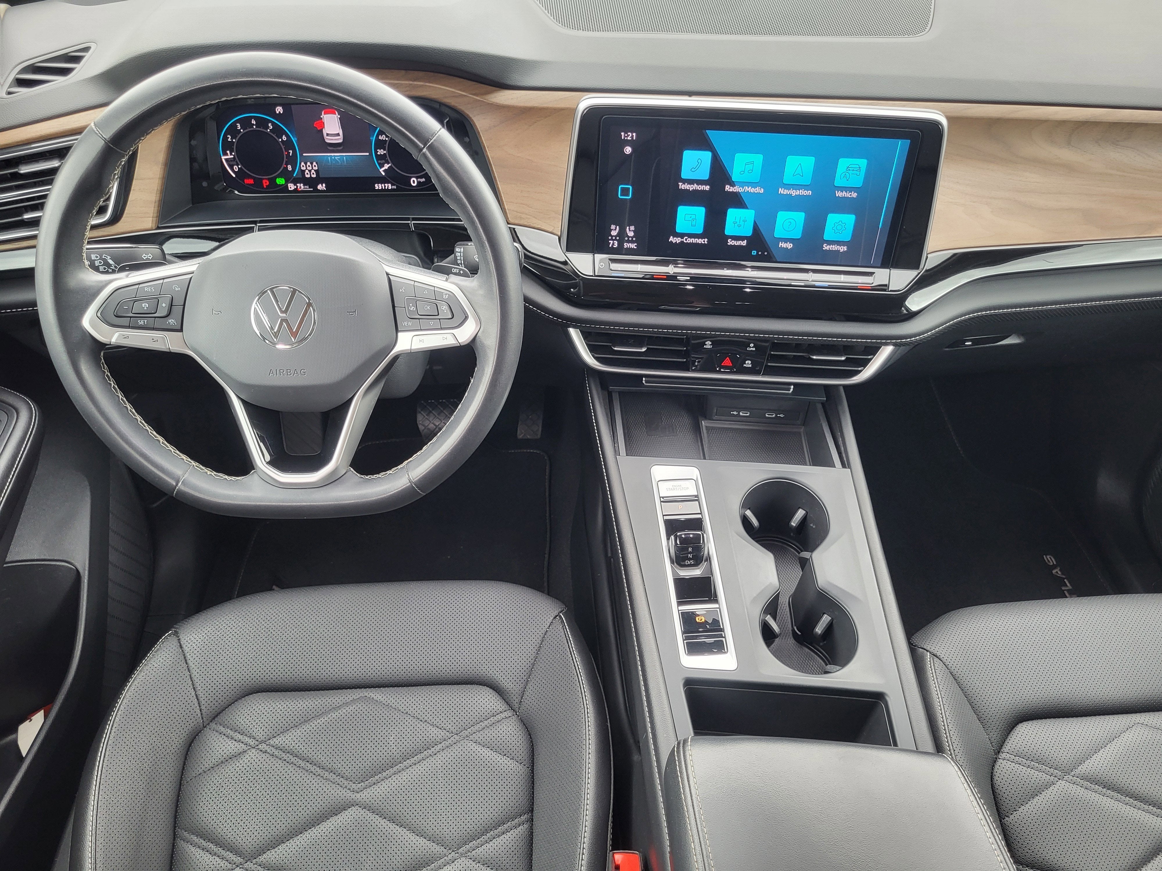 2024 Volkswagen Atlas 2.0T SE