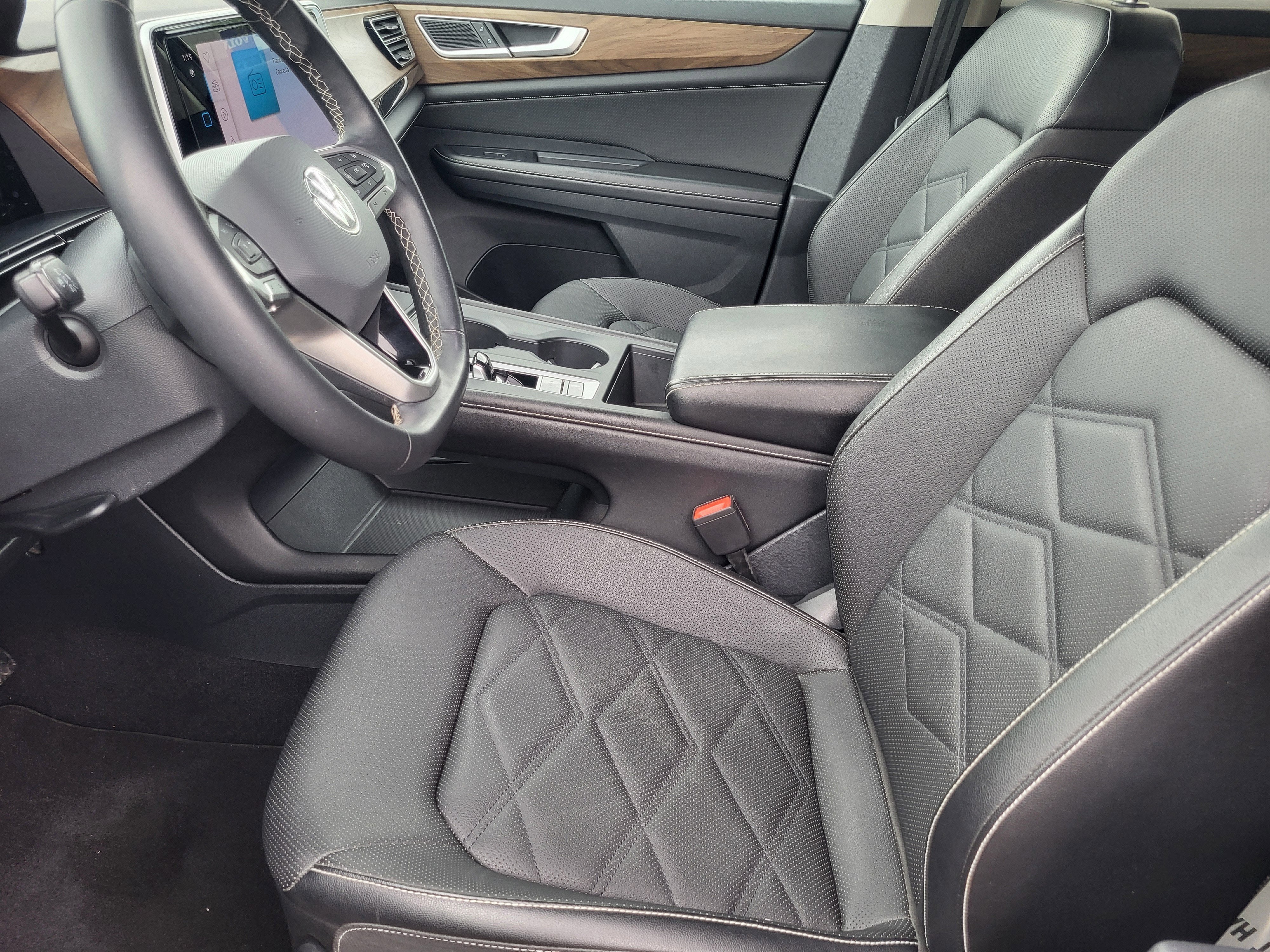 2024 Volkswagen Atlas 2.0T SE