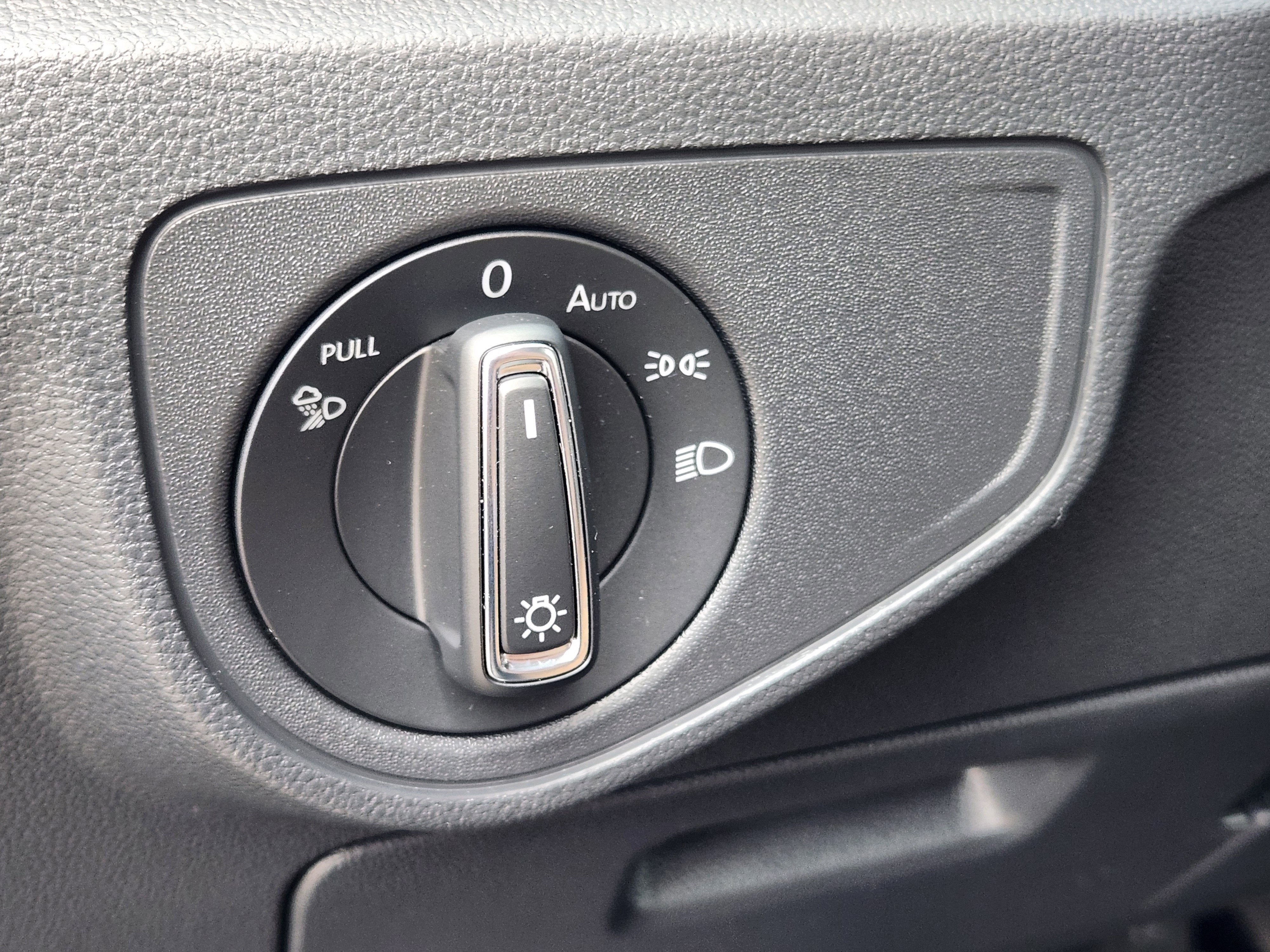 2023 Volkswagen Atlas Cross Sport 3.6L V6 SEL Premium R-Line