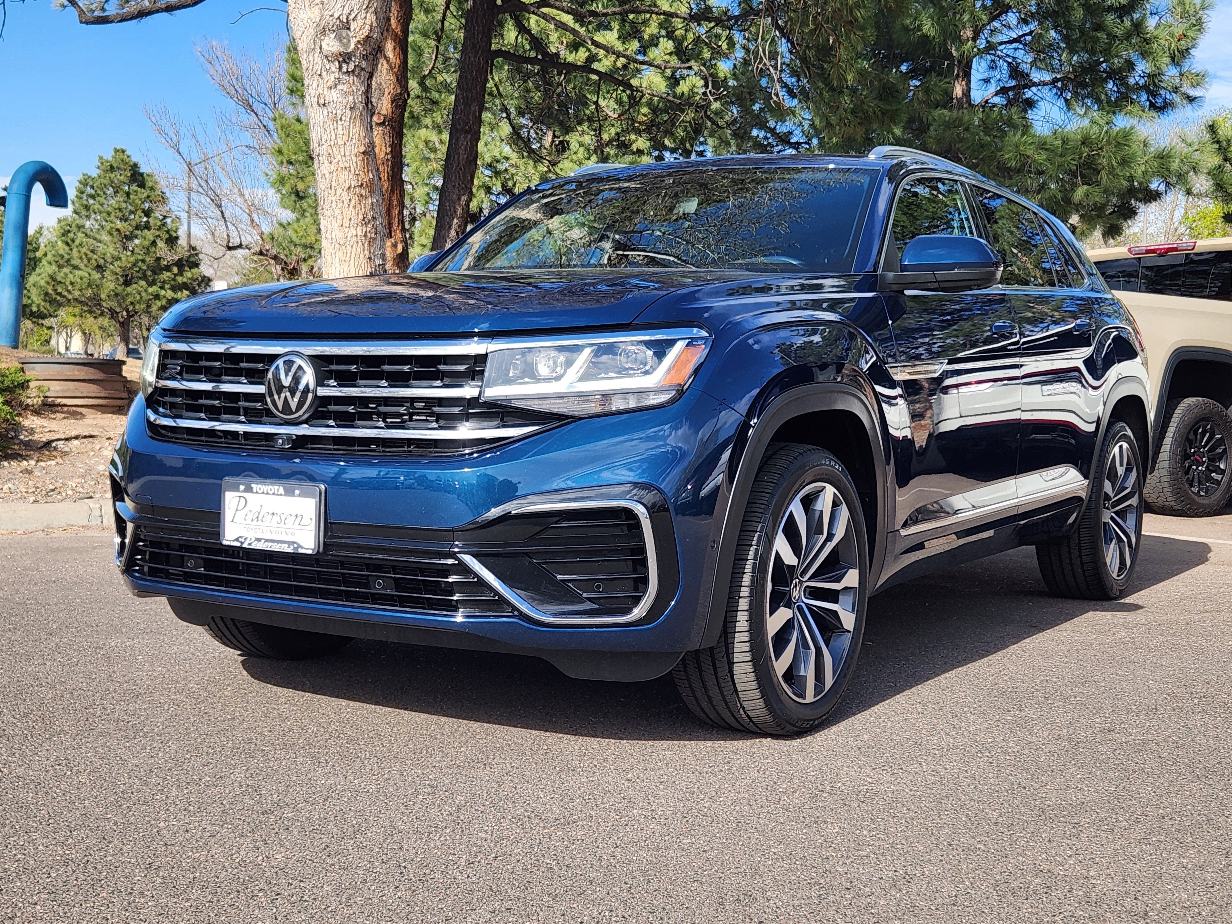 2023 Volkswagen Atlas Cross Sport 3.6L V6 SEL Premium R-Line