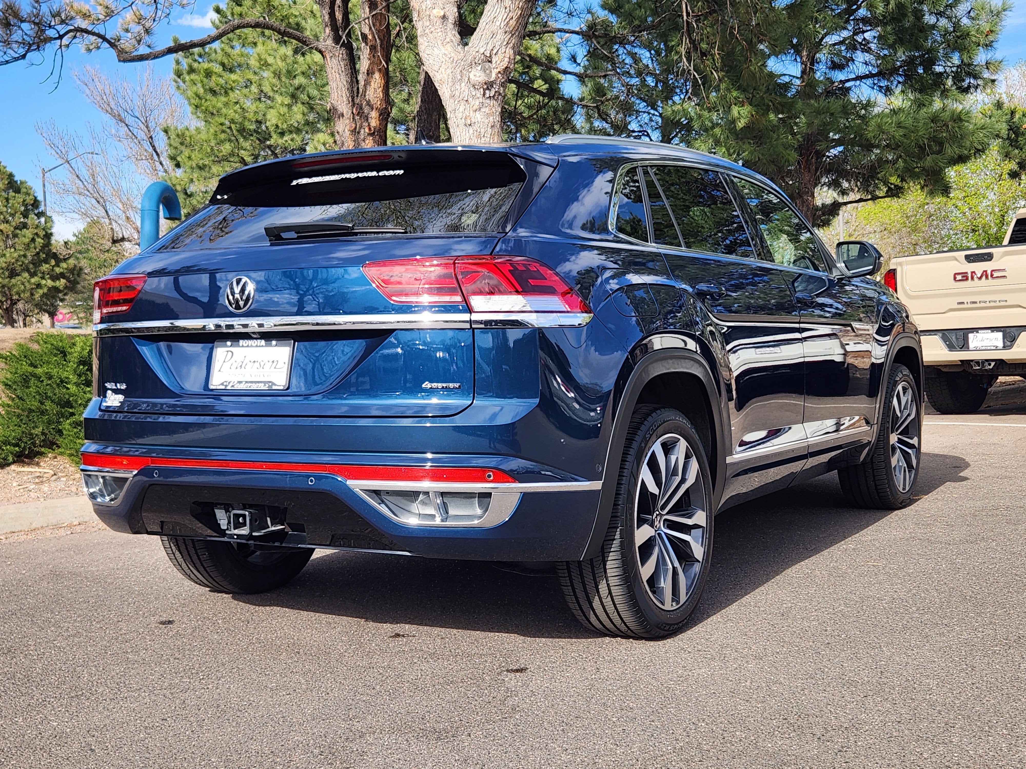 2023 Volkswagen Atlas Cross Sport 3.6L V6 SEL Premium R-Line