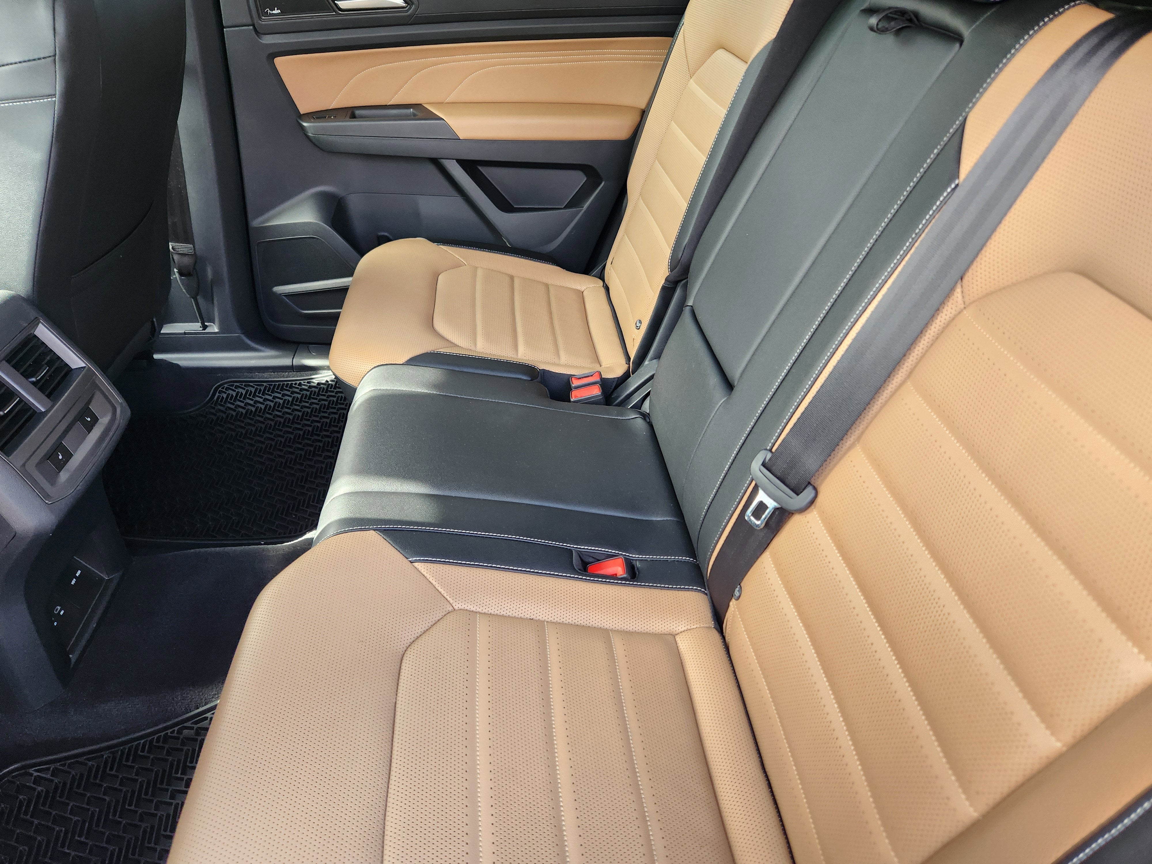 2023 Volkswagen Atlas Cross Sport 3.6L V6 SEL Premium R-Line