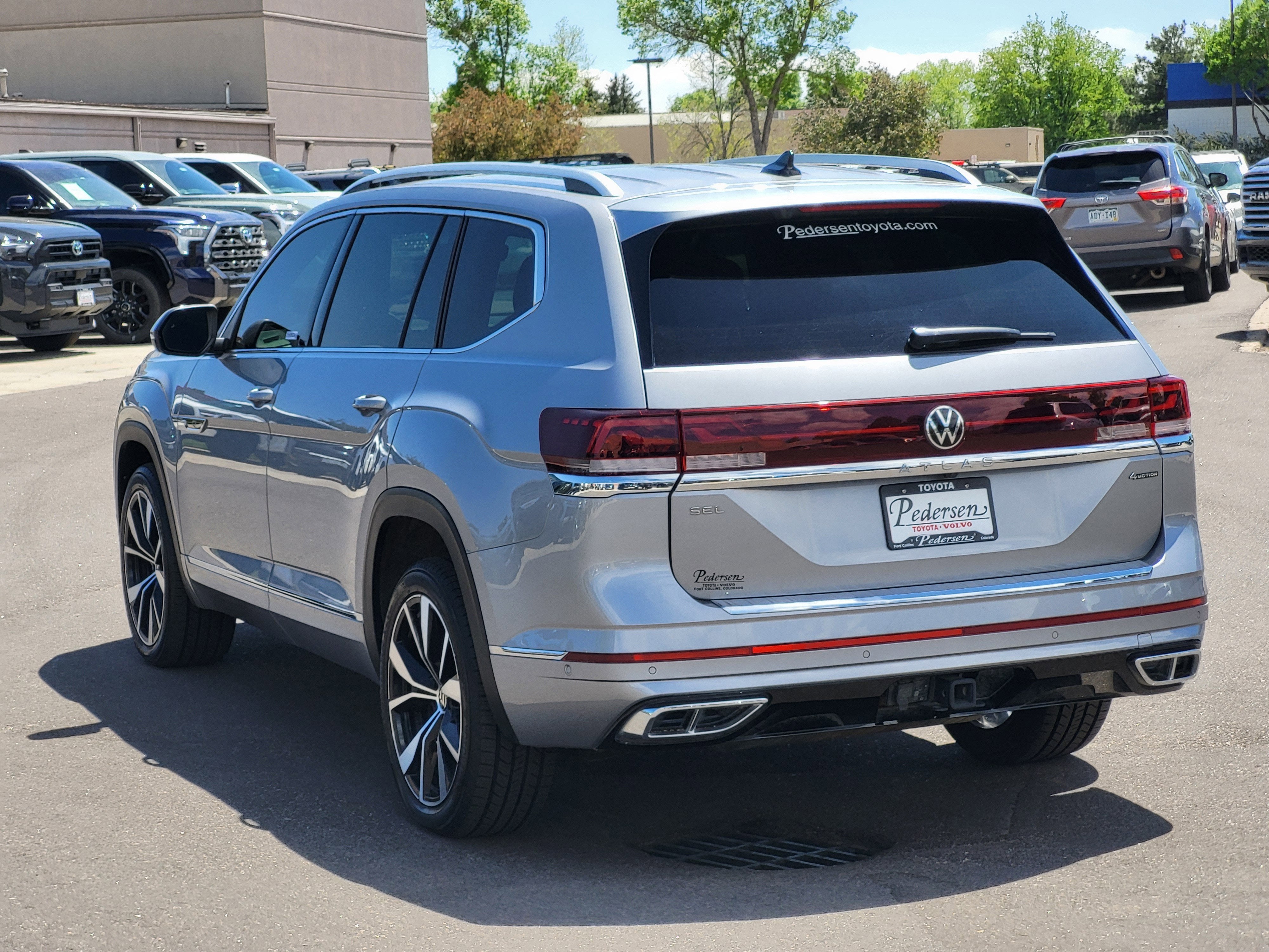 2024 Volkswagen Atlas 2.0T SEL Premium R-Line