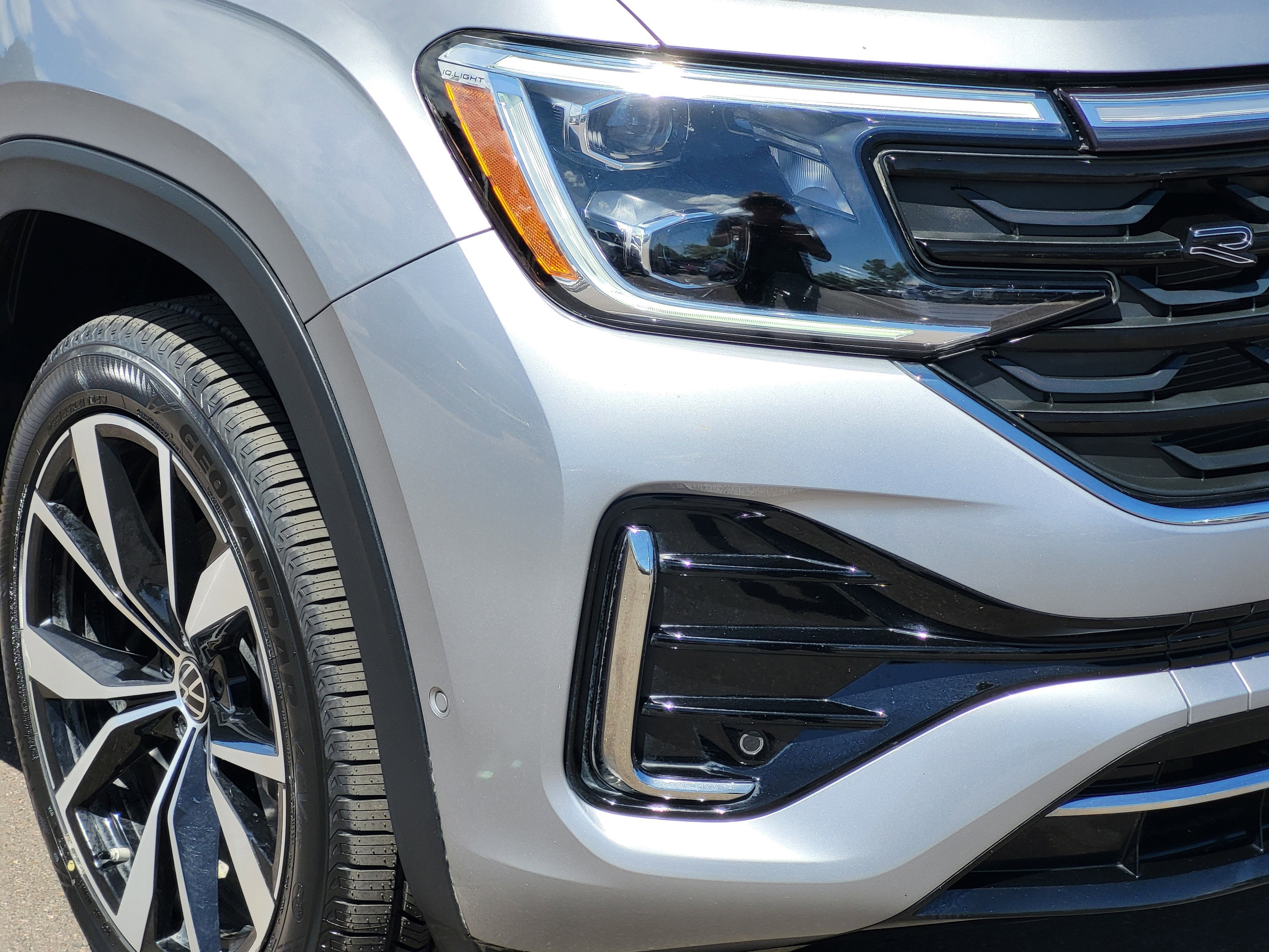 2024 Volkswagen Atlas 2.0T SEL Premium R-Line