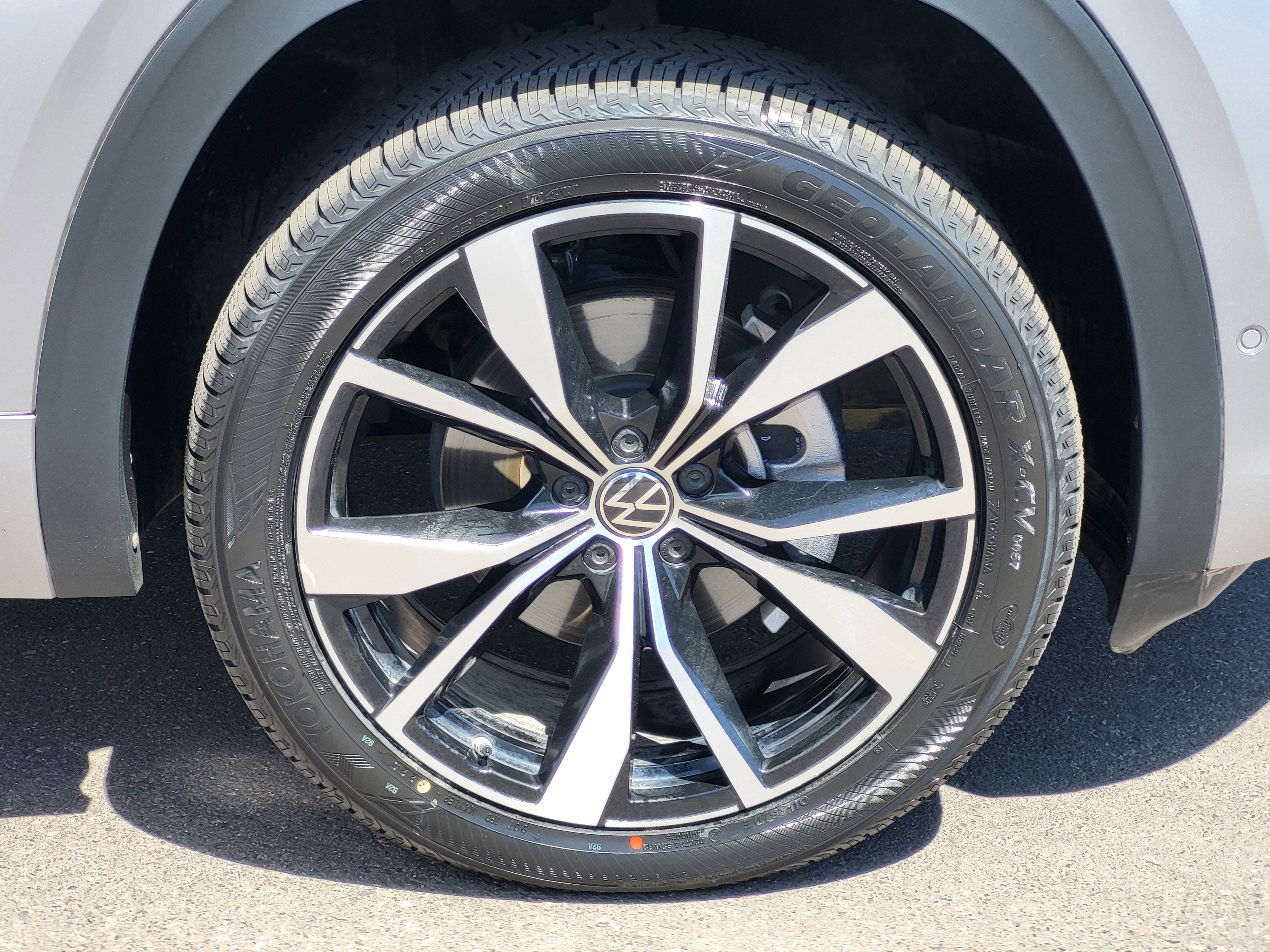 2024 Volkswagen Atlas 2.0T SEL Premium R-Line