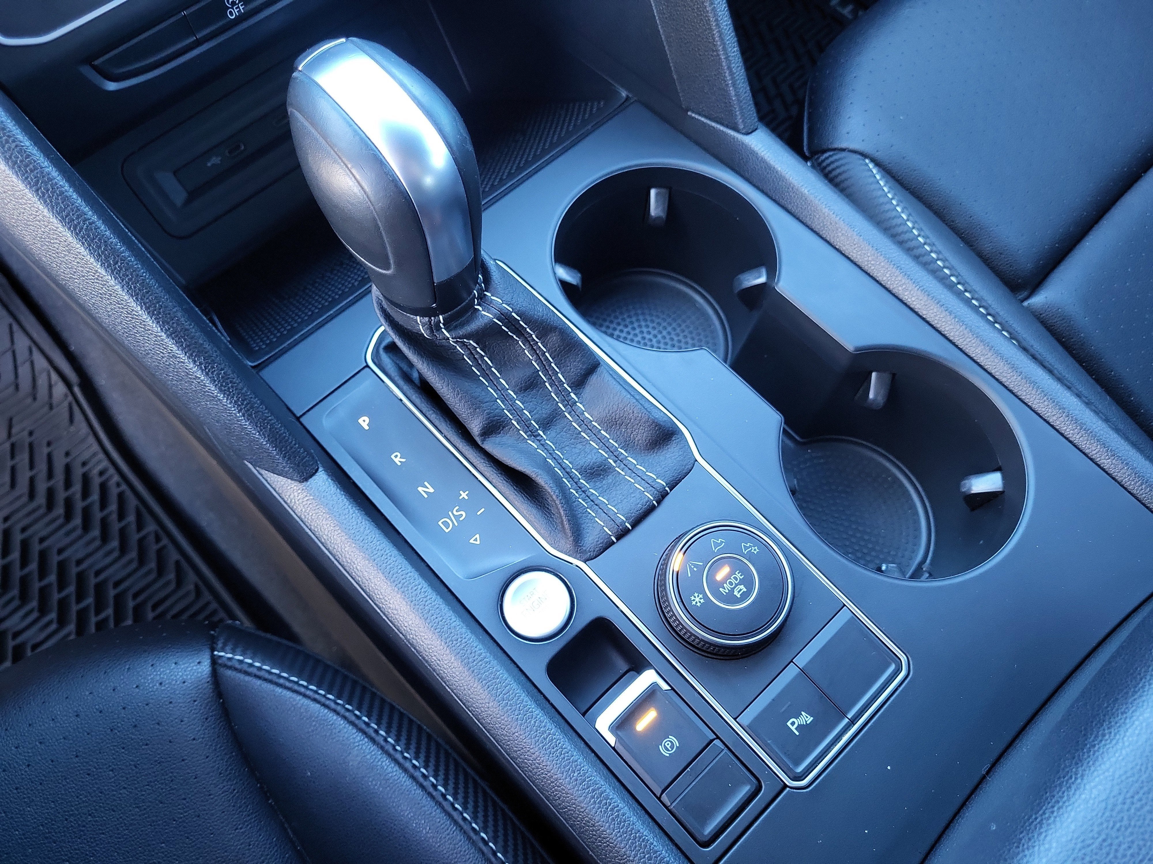 2021 Volkswagen Atlas Cross Sport 3.6L V6 SE w/Technology R-Line