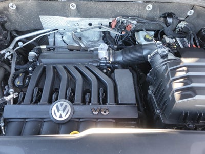 2021 Volkswagen Atlas Cross Sport 3.6L V6 SE w/Technology R-Line
