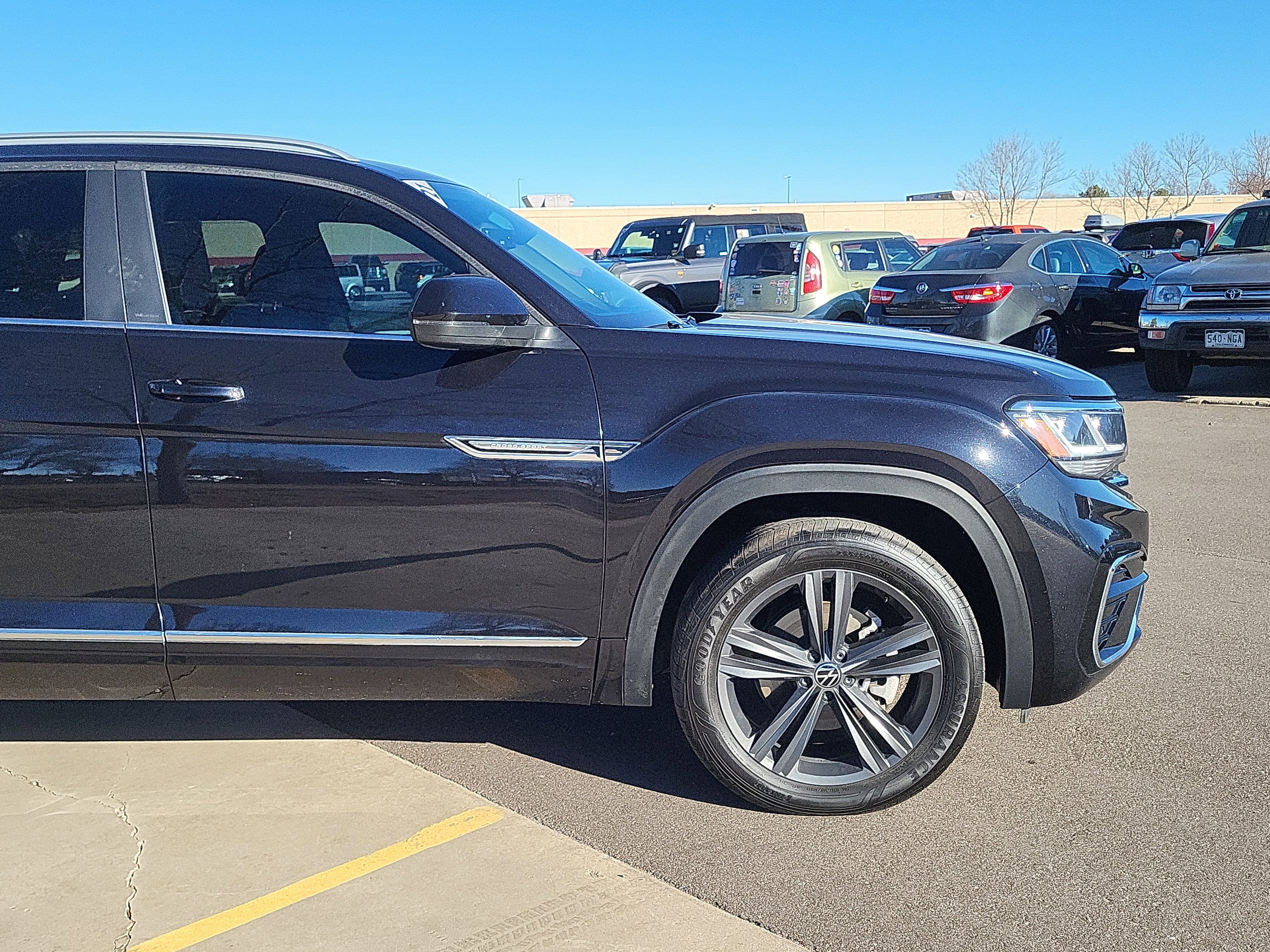 2021 Volkswagen Atlas Cross Sport 3.6L V6 SE w/Technology R-Line
