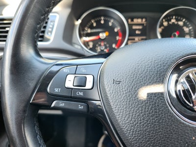 2017 Volkswagen Passat 1.8T SE