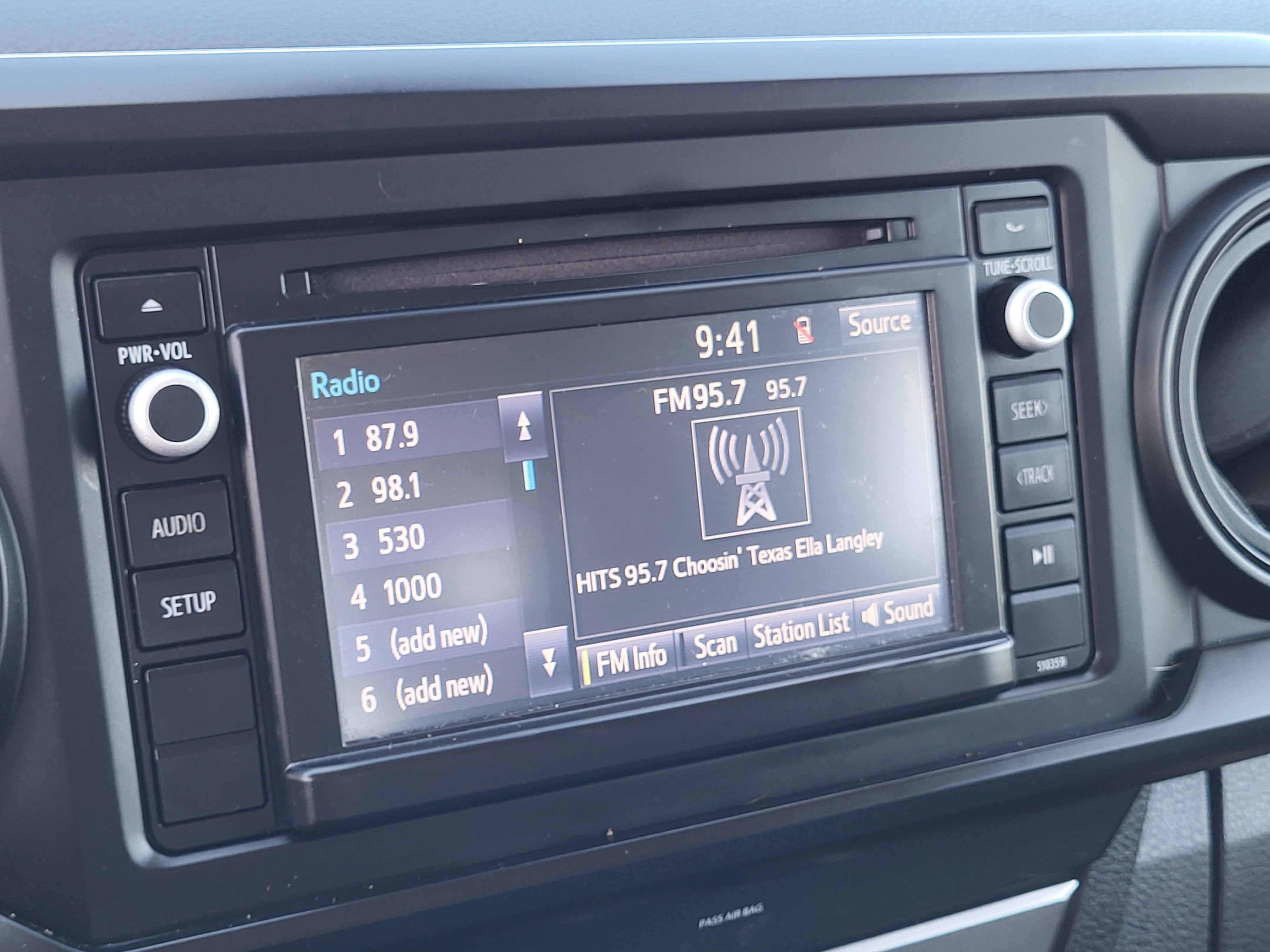 2019 Toyota Tacoma SR