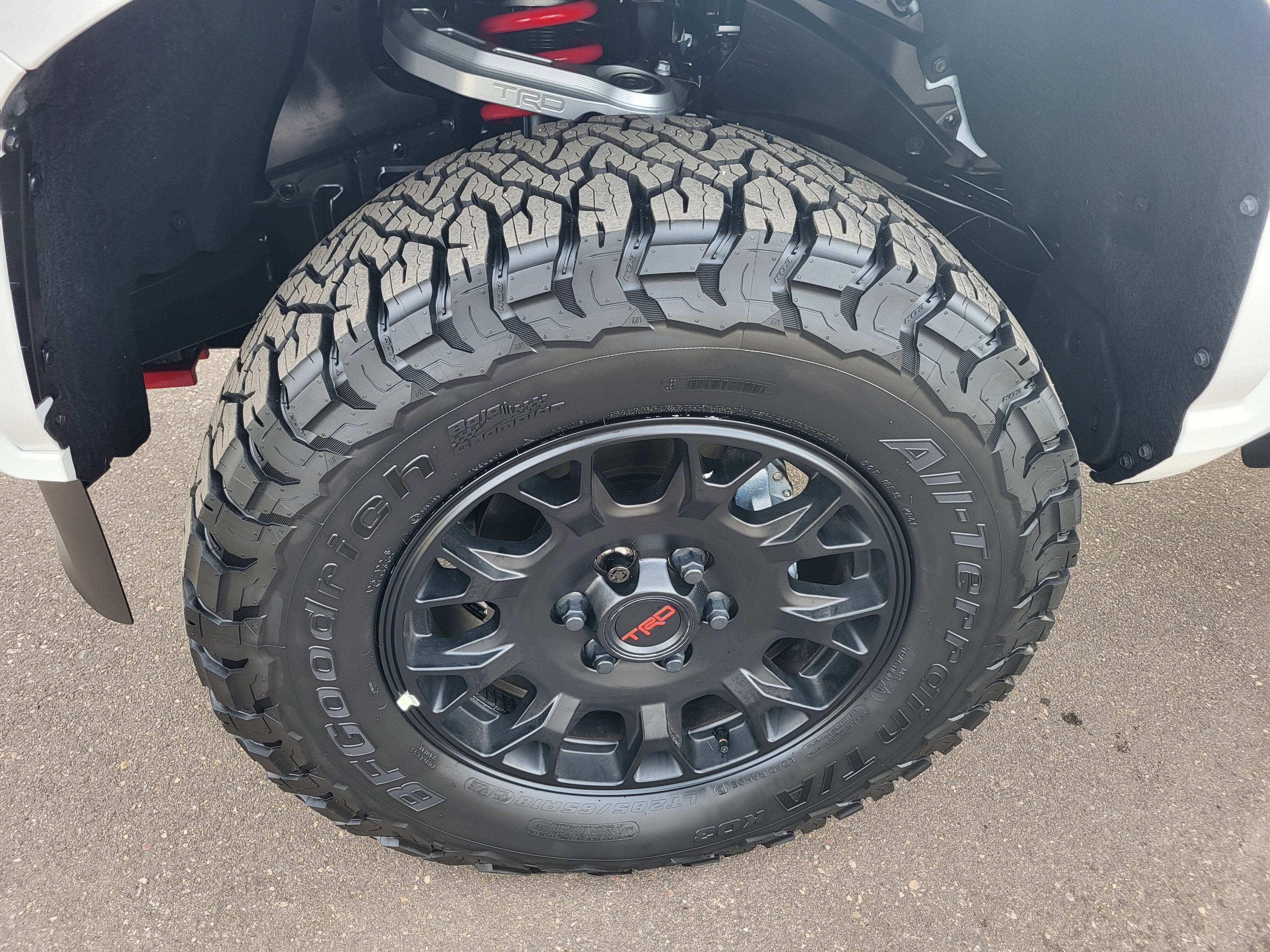 2025 Toyota Tacoma 4WD SR5