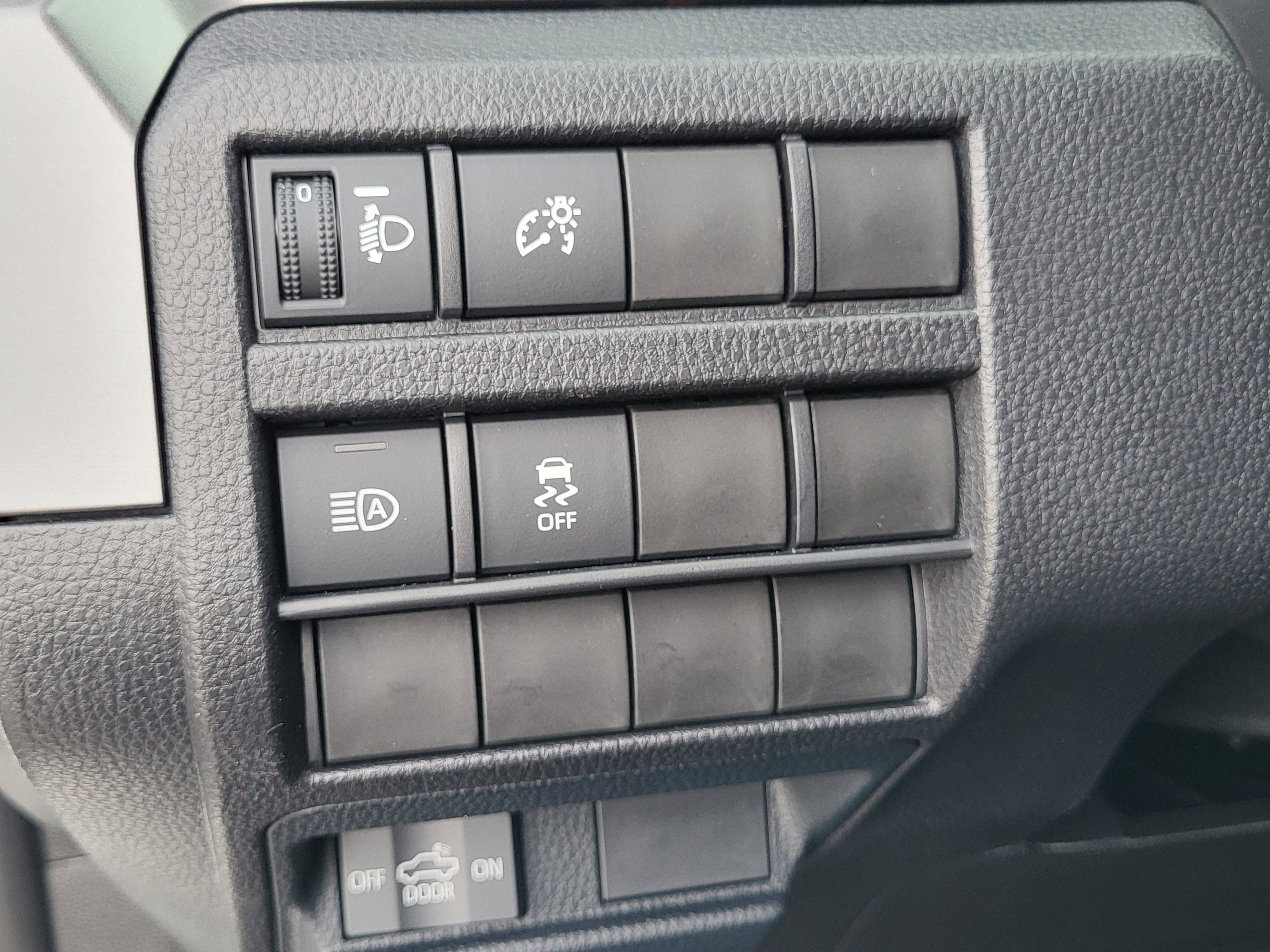 2025 Toyota Tacoma 4WD SR5