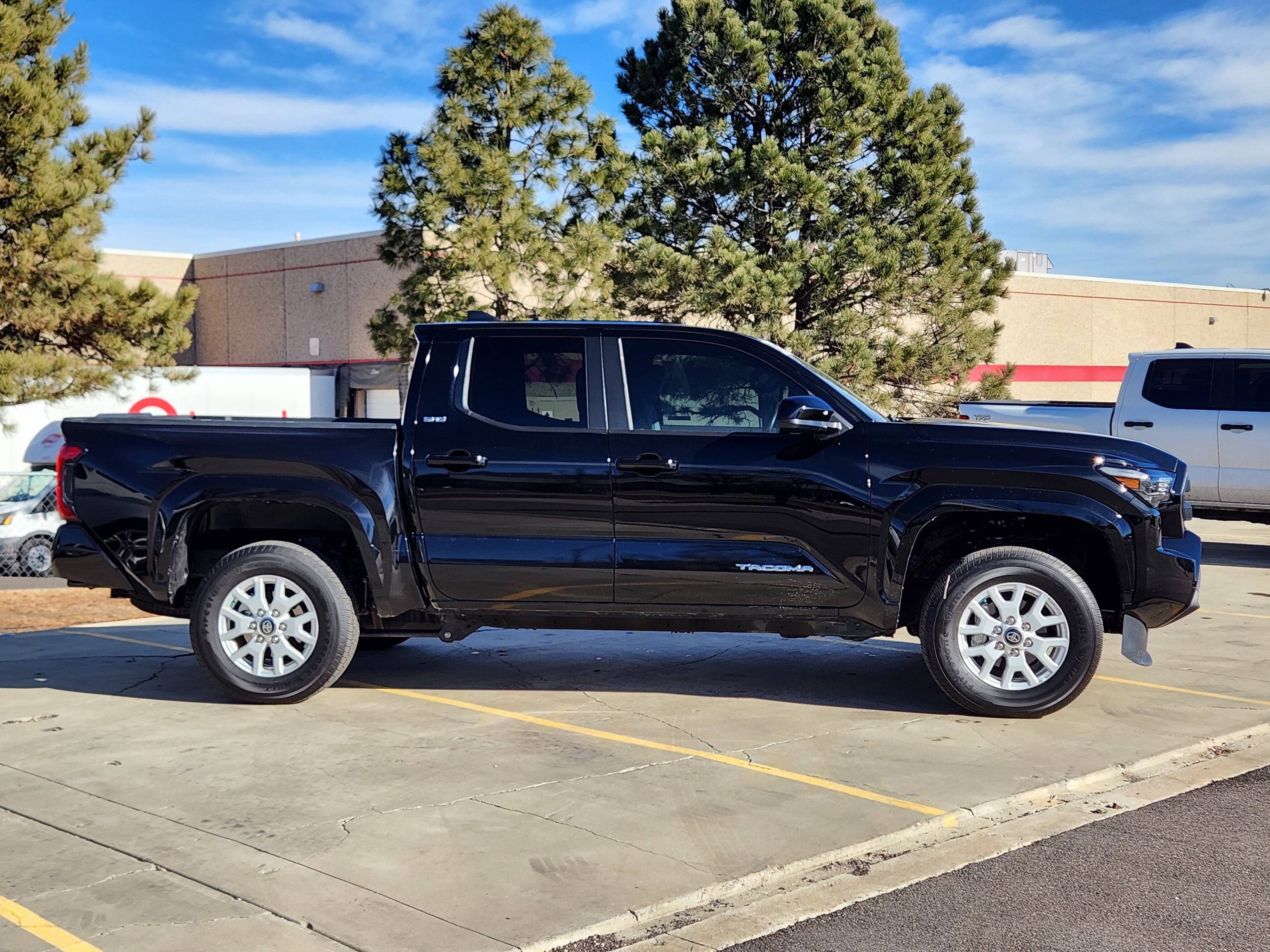 2024 Toyota Tacoma 4WD SR5