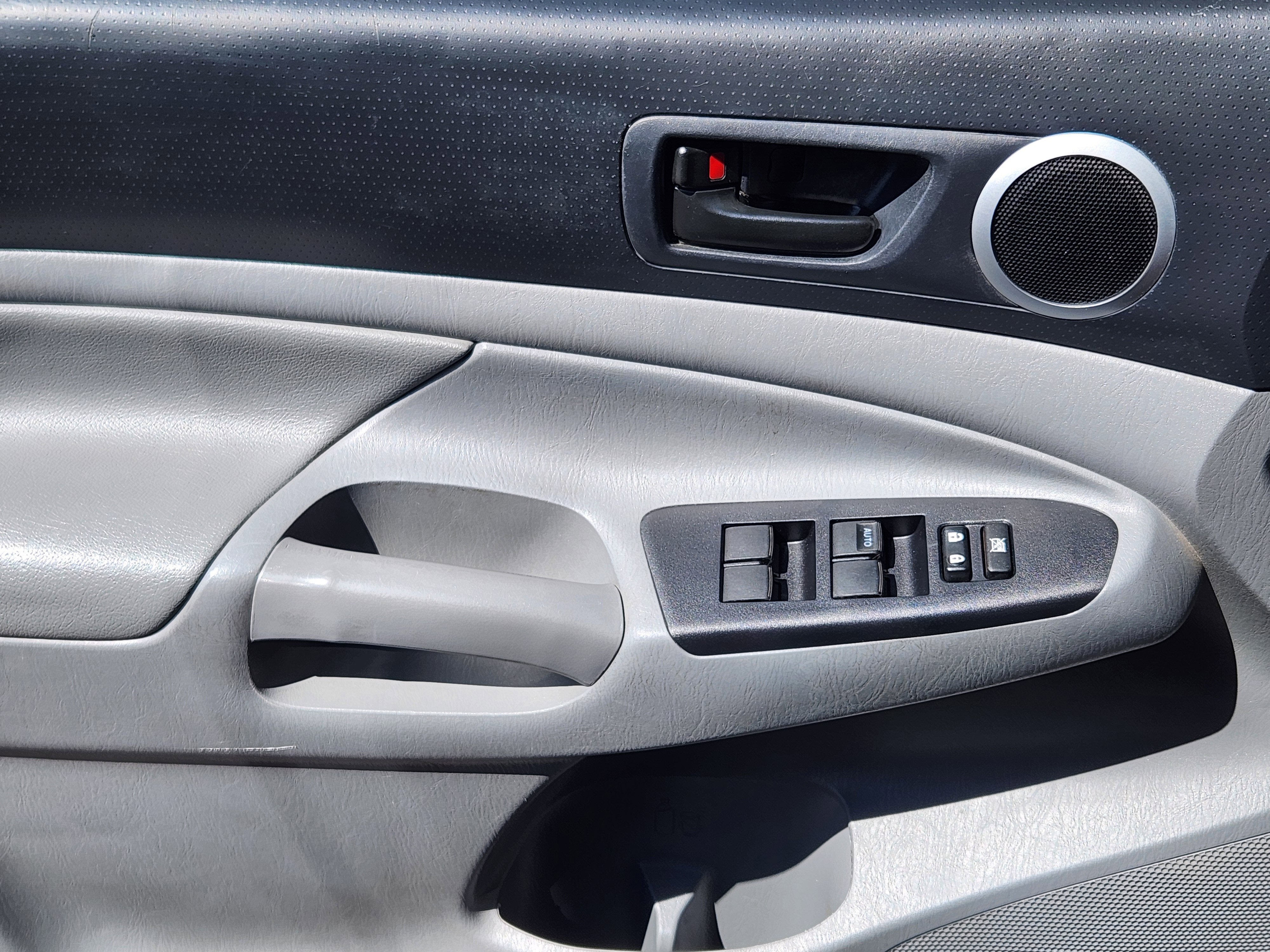 2015 Toyota Tacoma Base