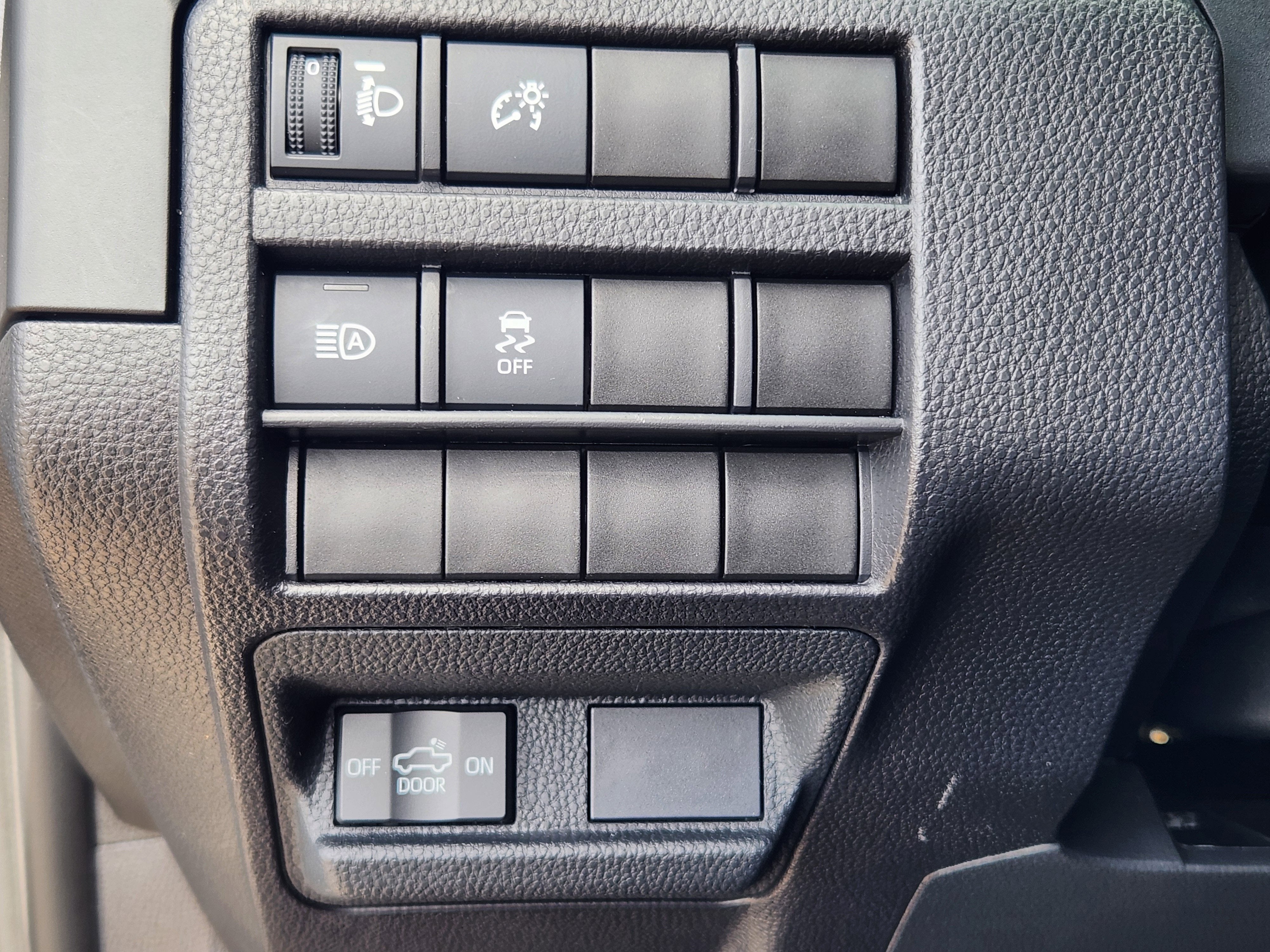 2025 Toyota Tacoma SR