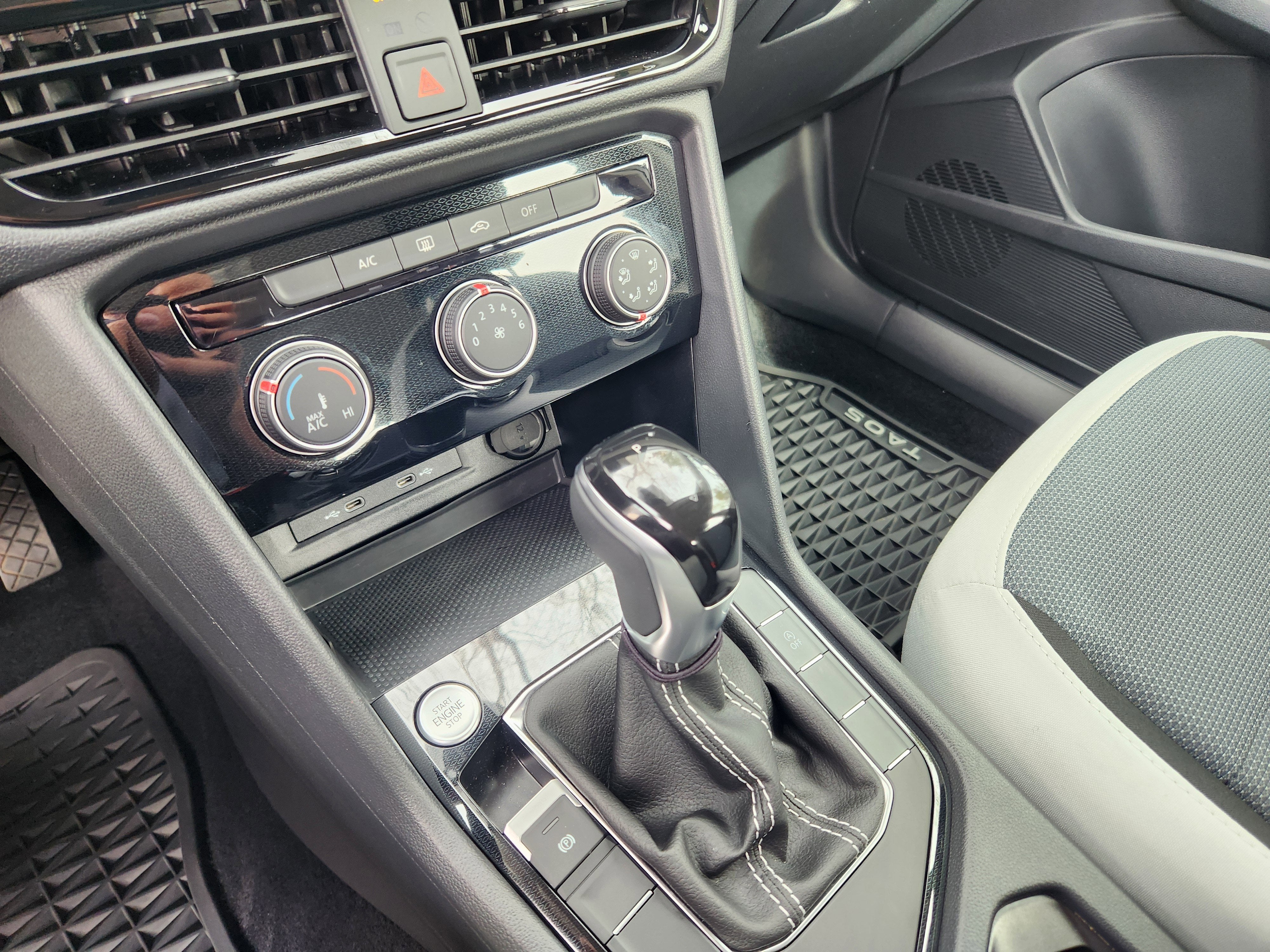 2025 Volkswagen Taos 1.5T S